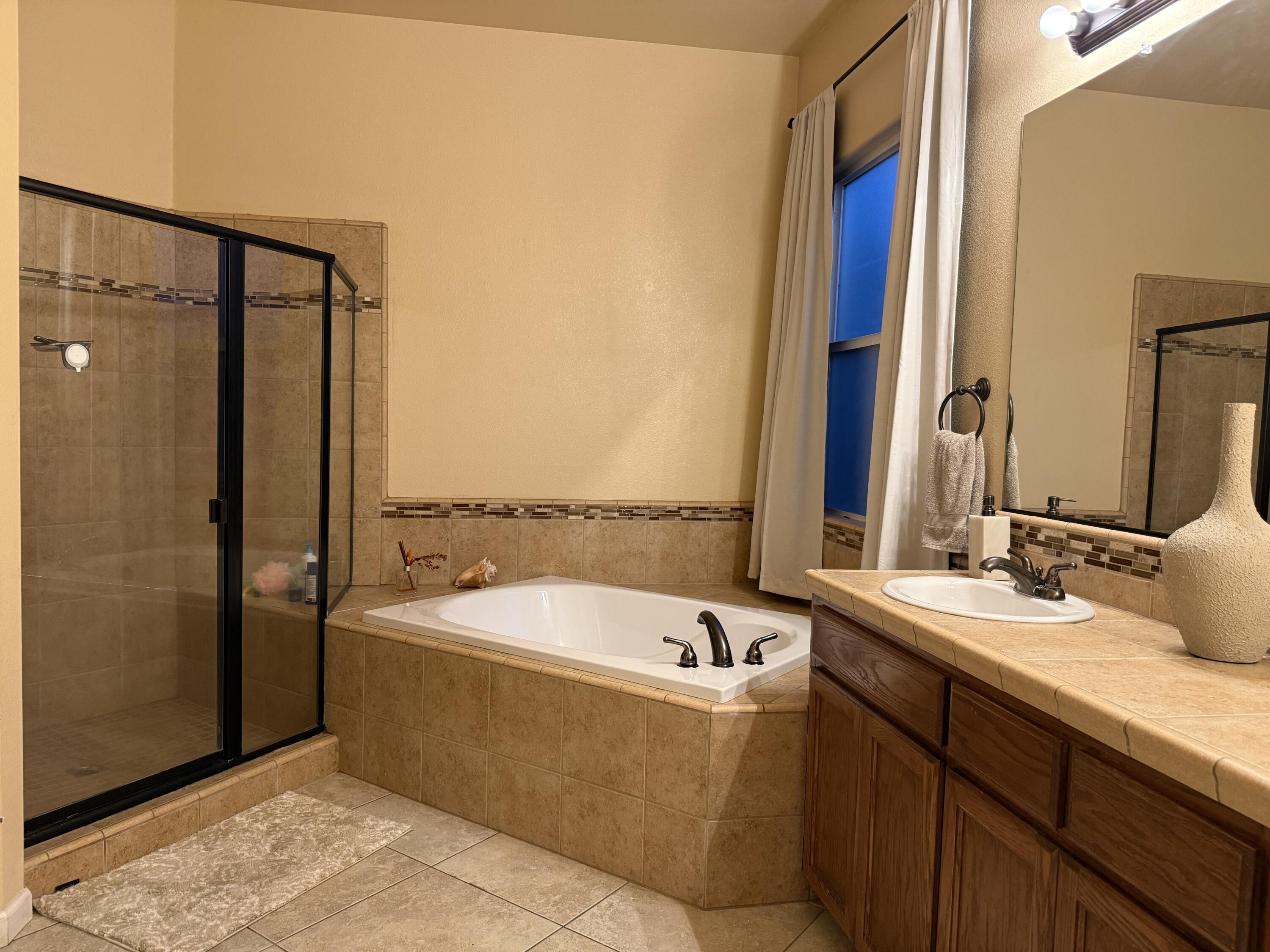 12165 Avenue 322 St, Visalia, CA 93291