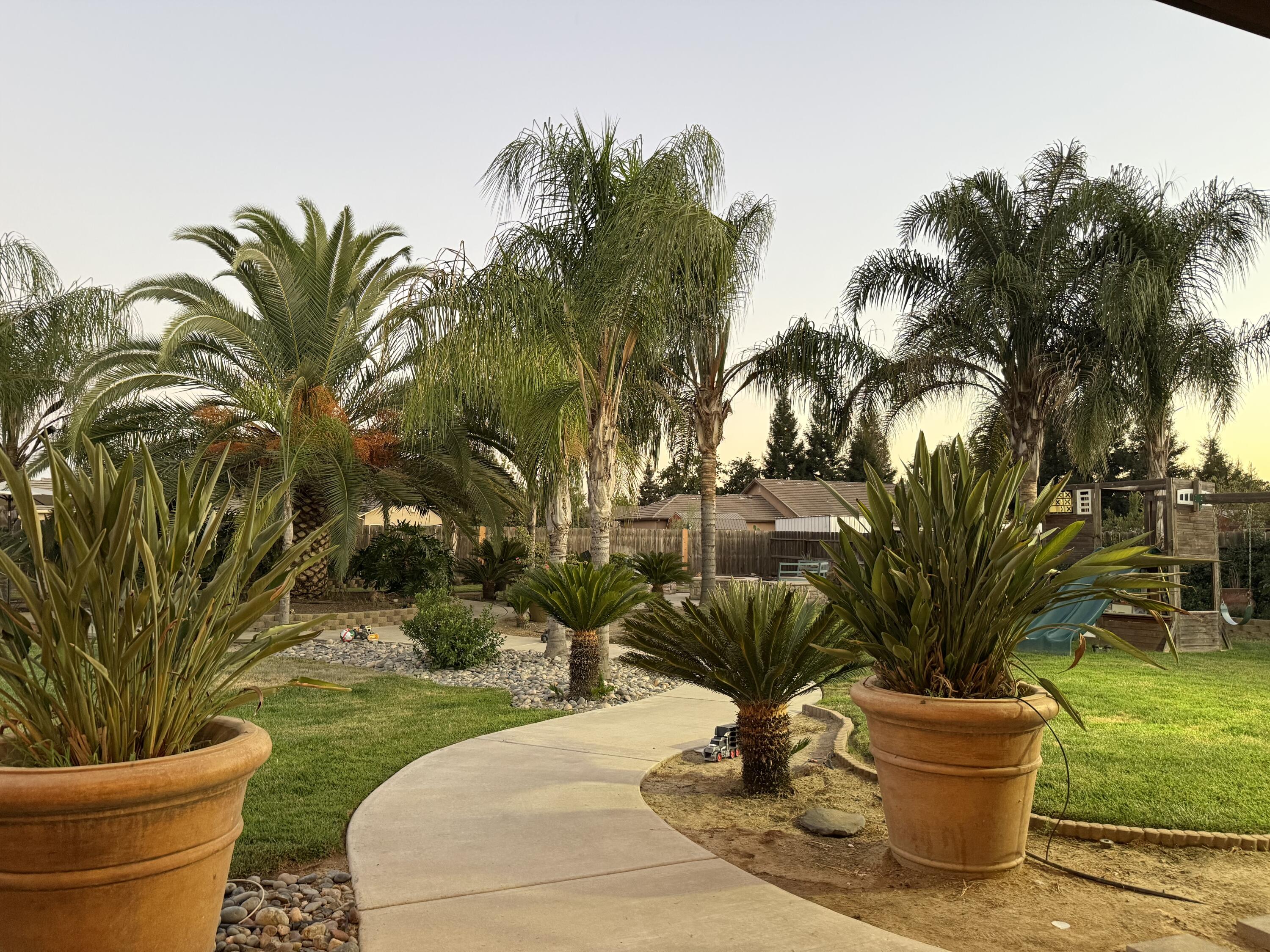 12165 Avenue 322 St, Visalia, CA 93291
