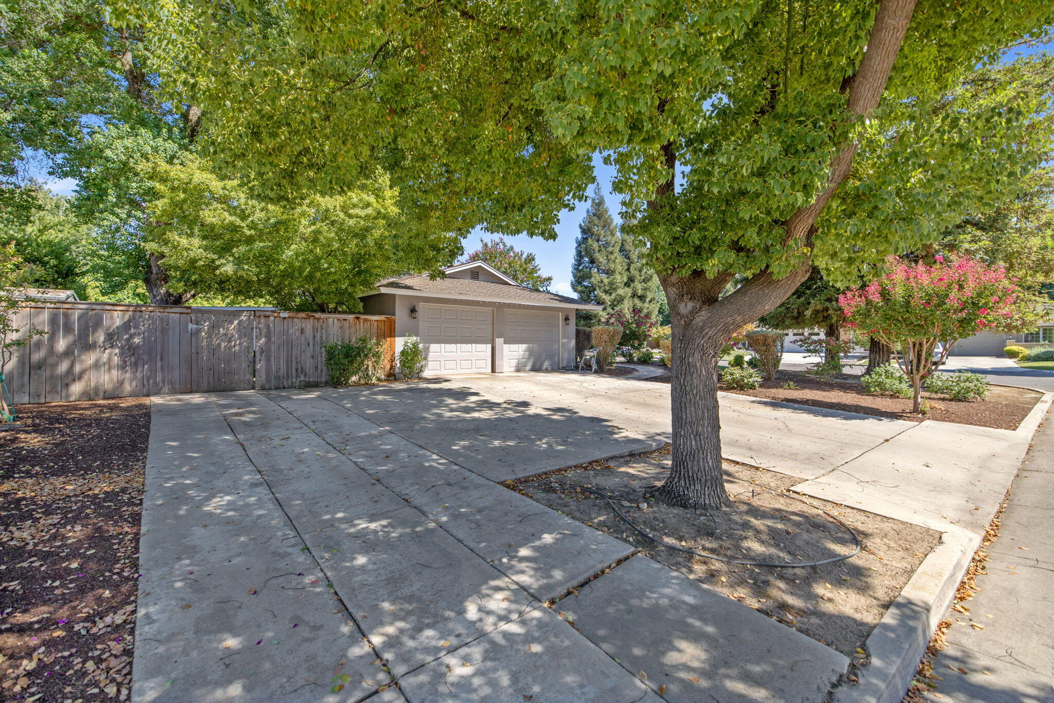 3106 W Hyde Ave, Visalia, CA 93291