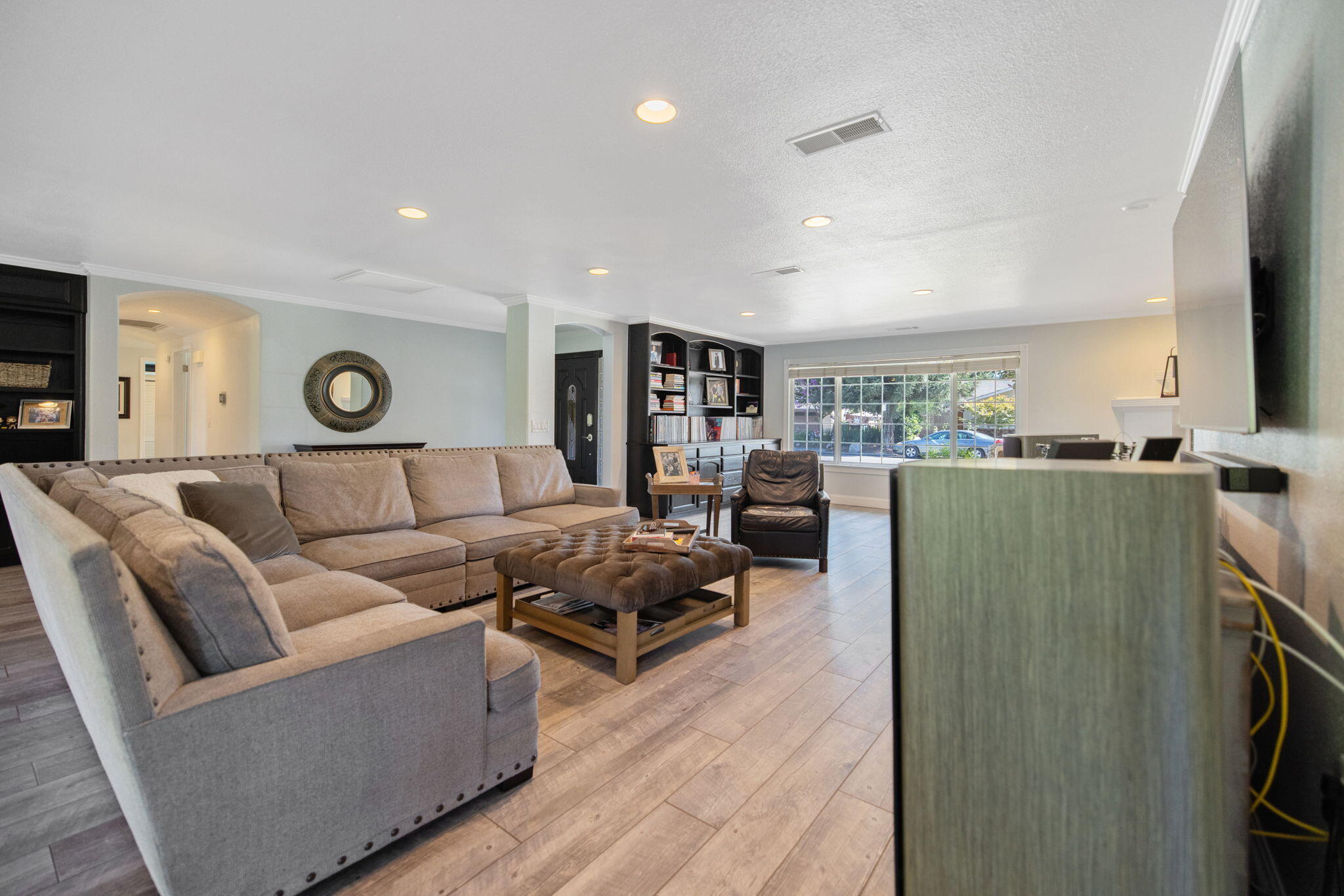 3106 W Hyde Ave, Visalia, CA 93291