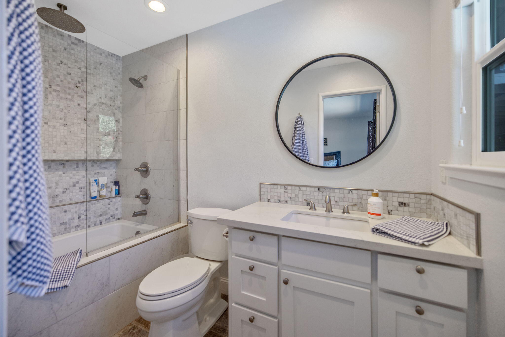 3106 W Hyde Ave, Visalia, CA 93291