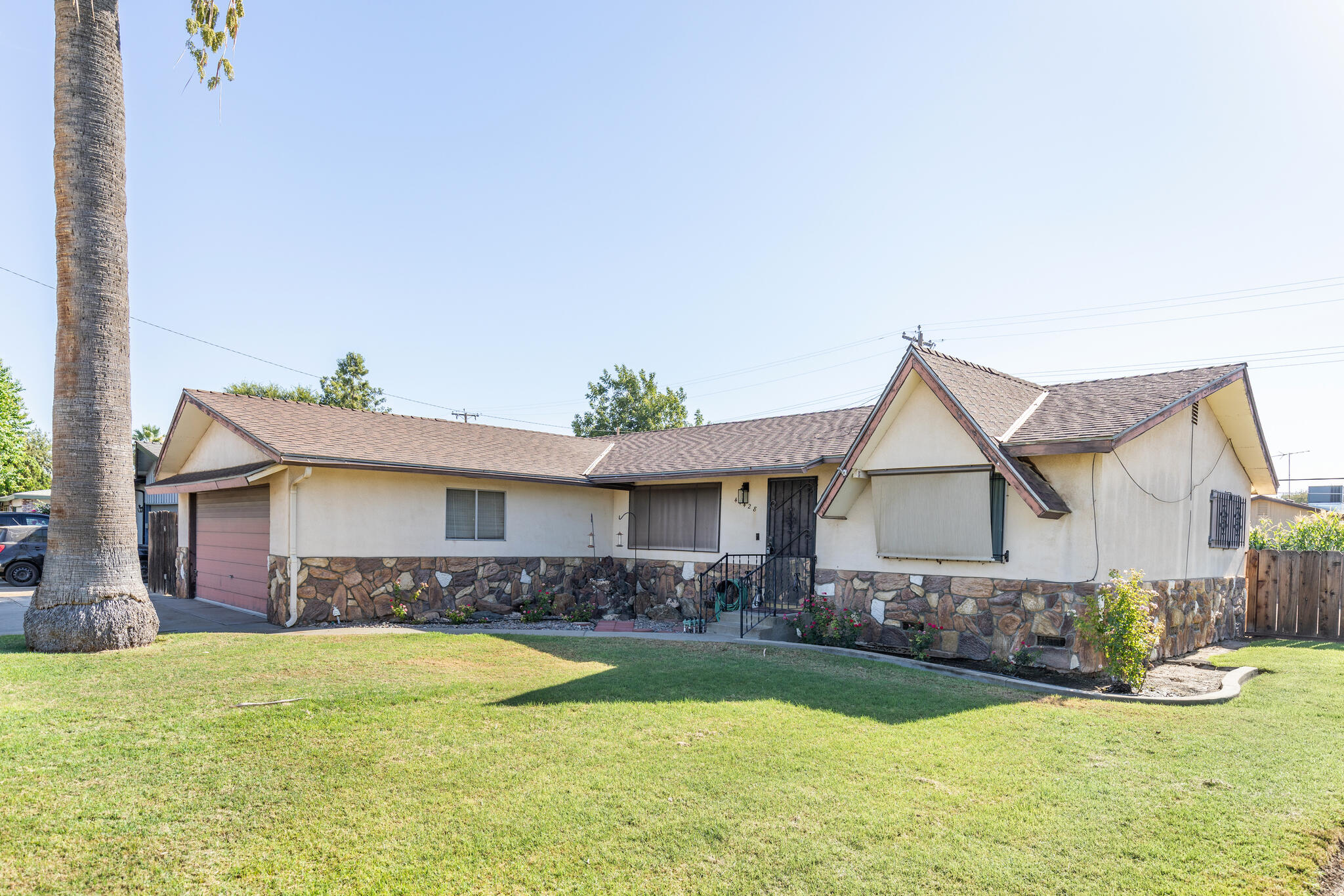 41428 David Rd, Orosi, CA 93647