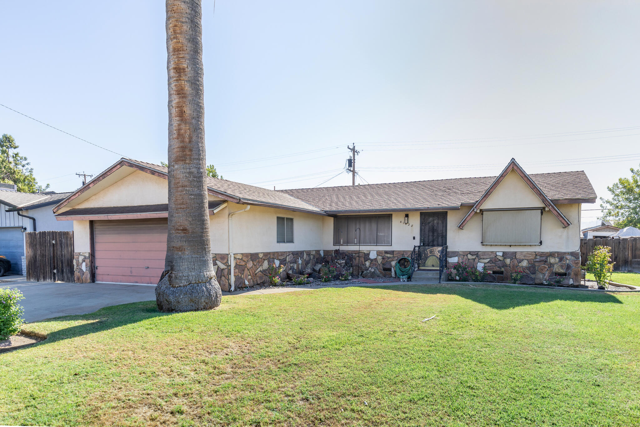 41428 David Rd, Orosi, CA 93647