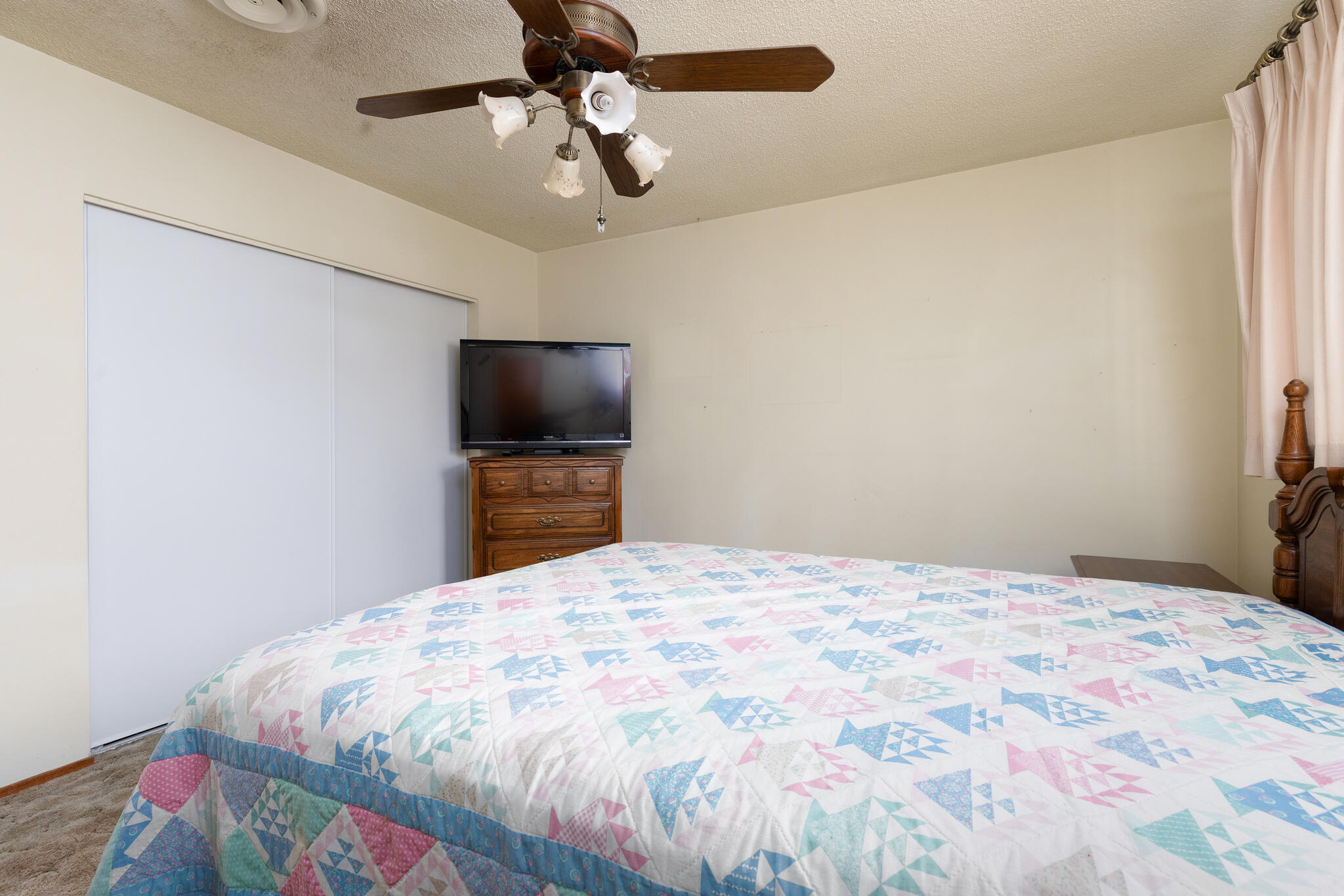 41428 David Rd, Orosi, CA 93647