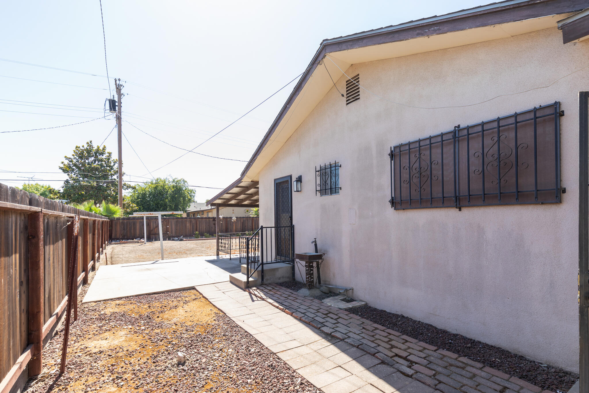 41428 David Rd, Orosi, CA 93647