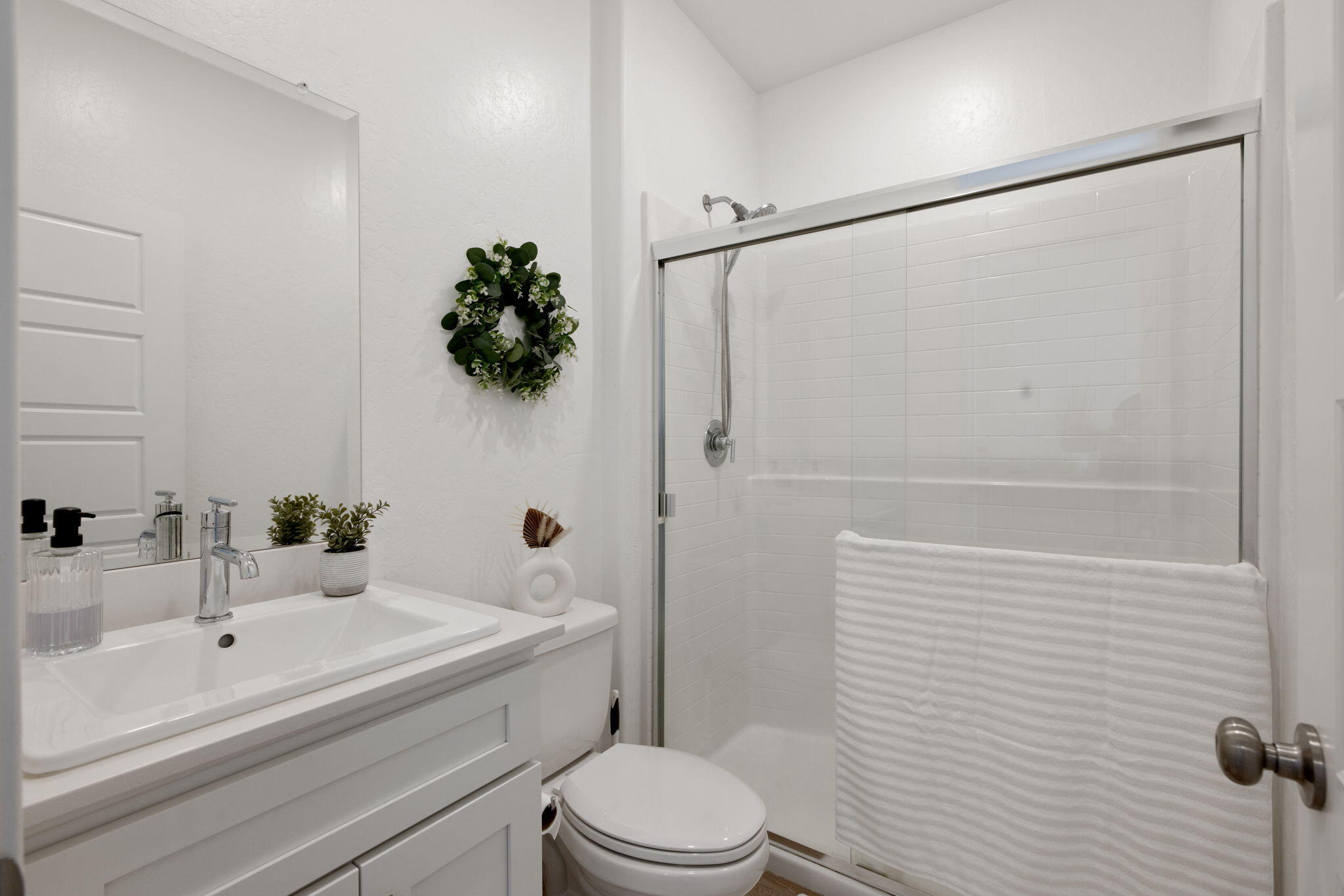 1322 S Palm St, Visalia, CA 93292