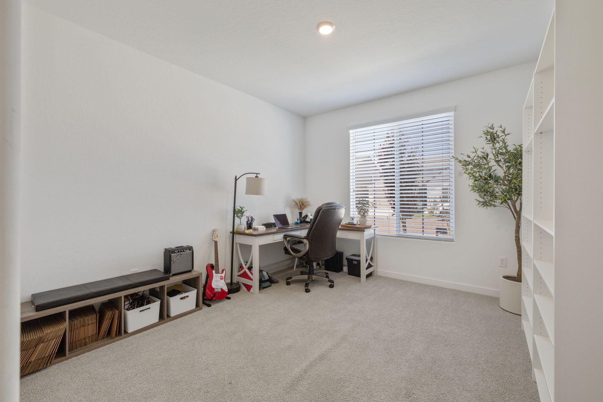 1322 S Palm St, Visalia, CA 93292