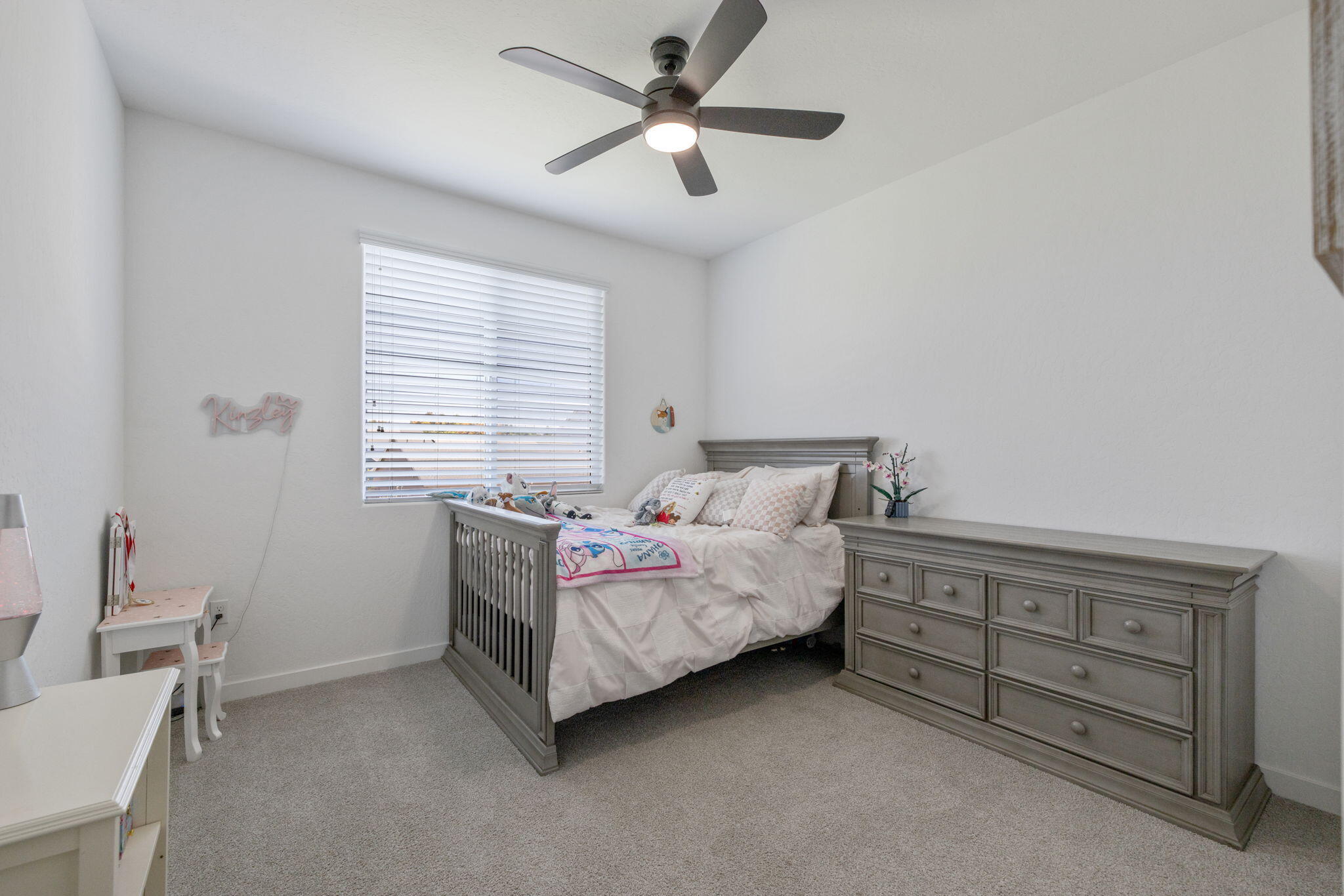 1322 S Palm St, Visalia, CA 93292