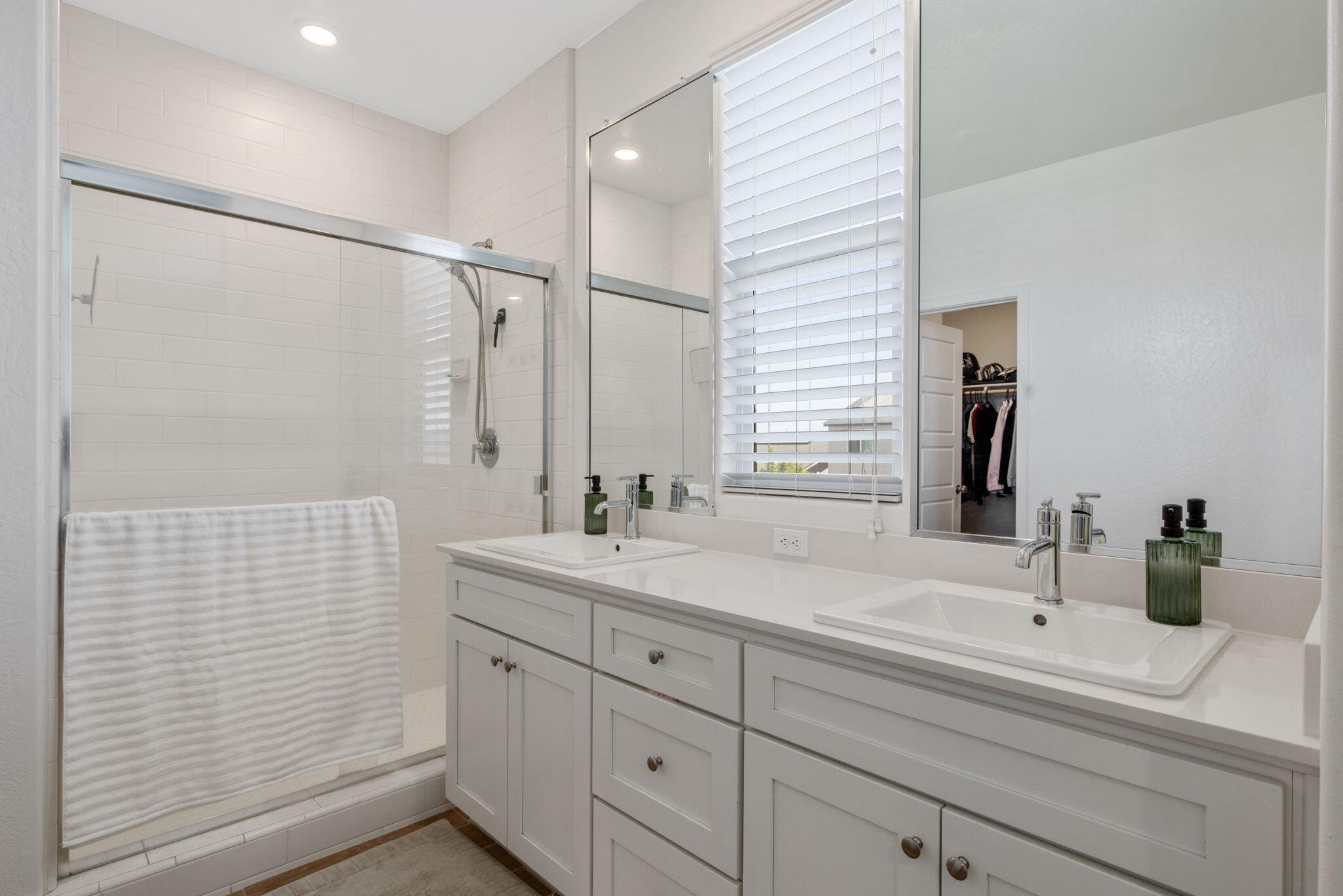 1322 S Palm St, Visalia, CA 93292