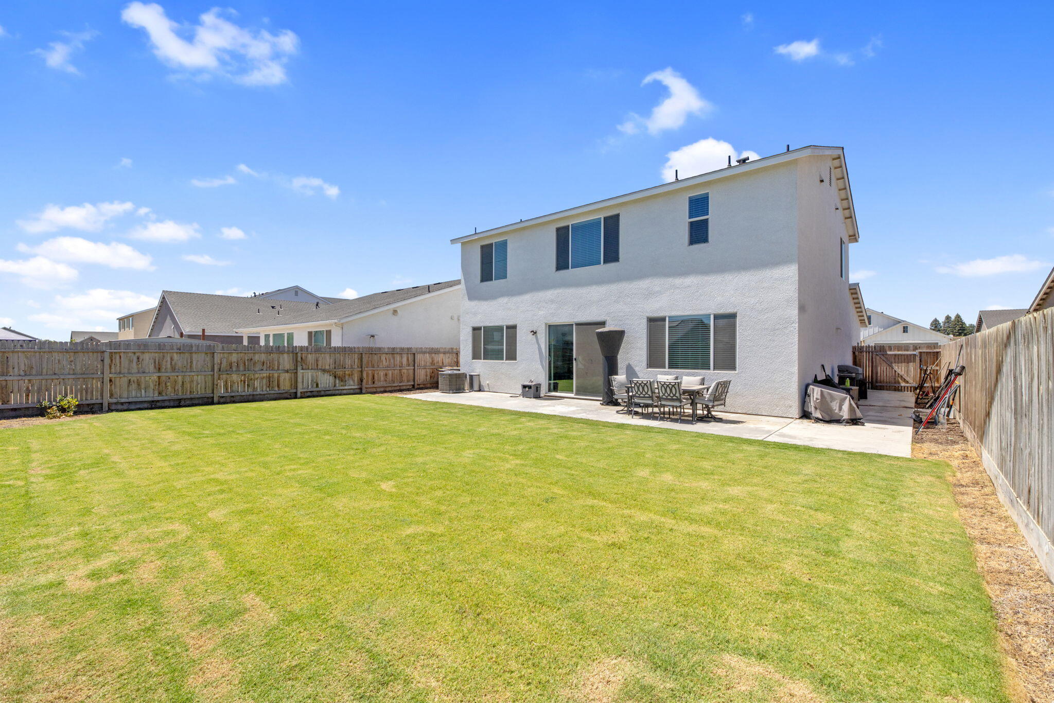 1322 S Palm St, Visalia, CA 93292