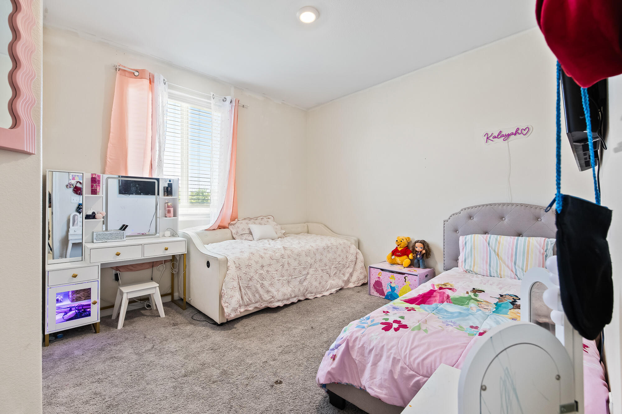 3541 E Laura Ave, Visalia, CA 93292
