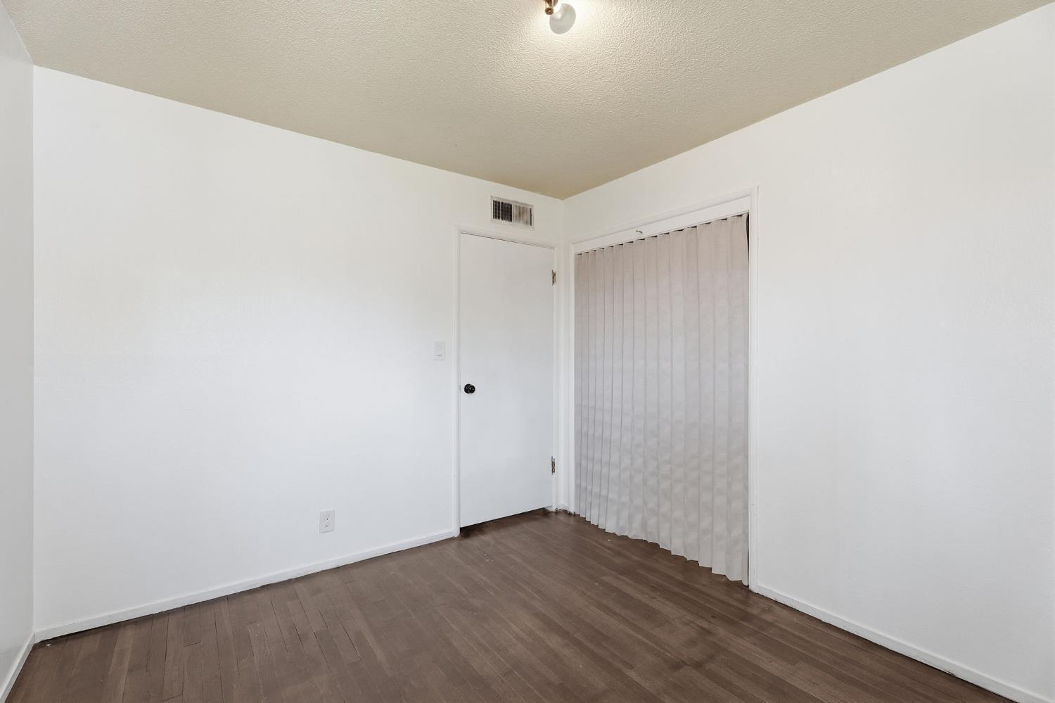 641 E Scott Ave, Fresno, CA 93710