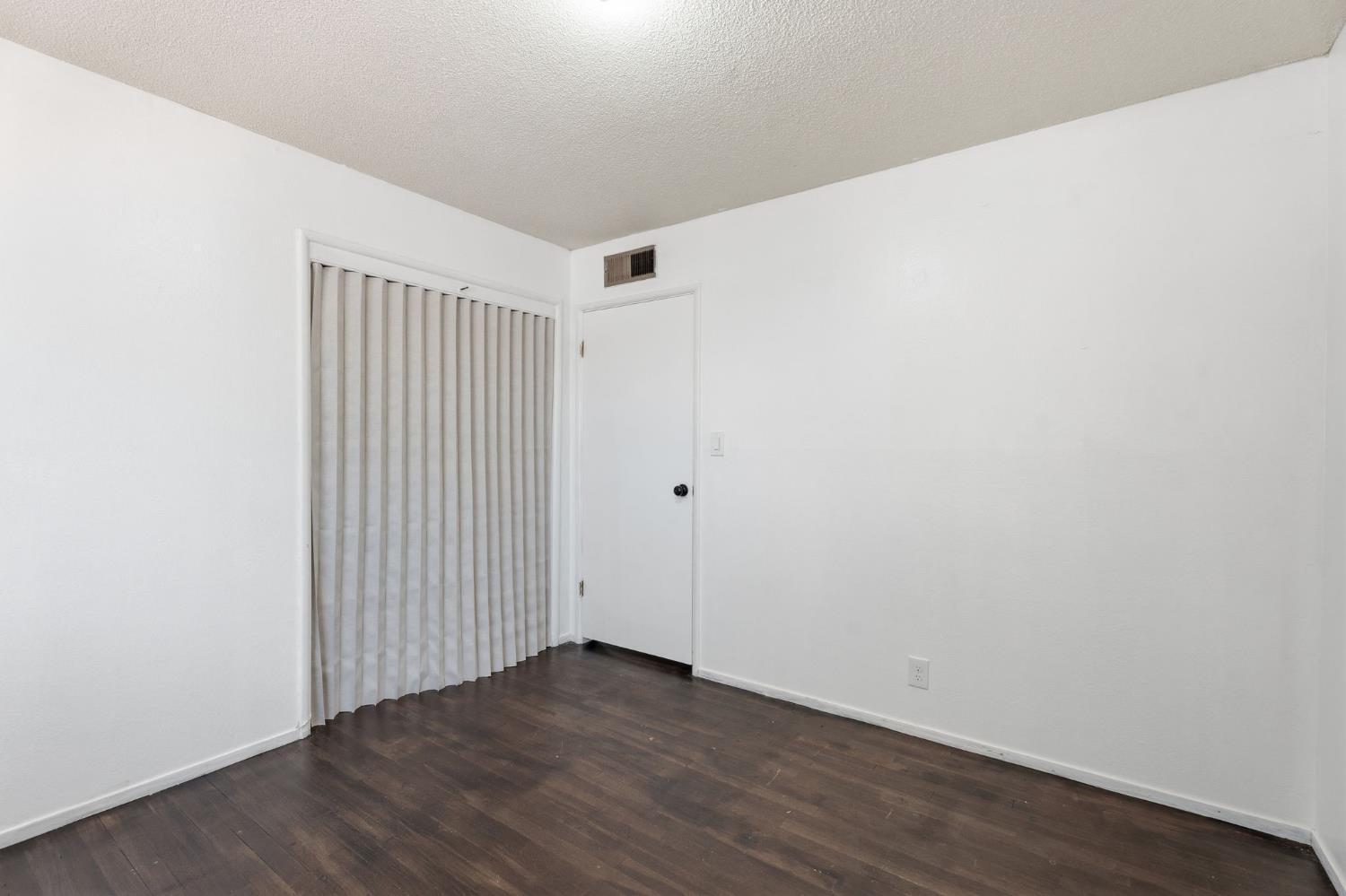 641 E Scott Ave, Fresno, CA 93710