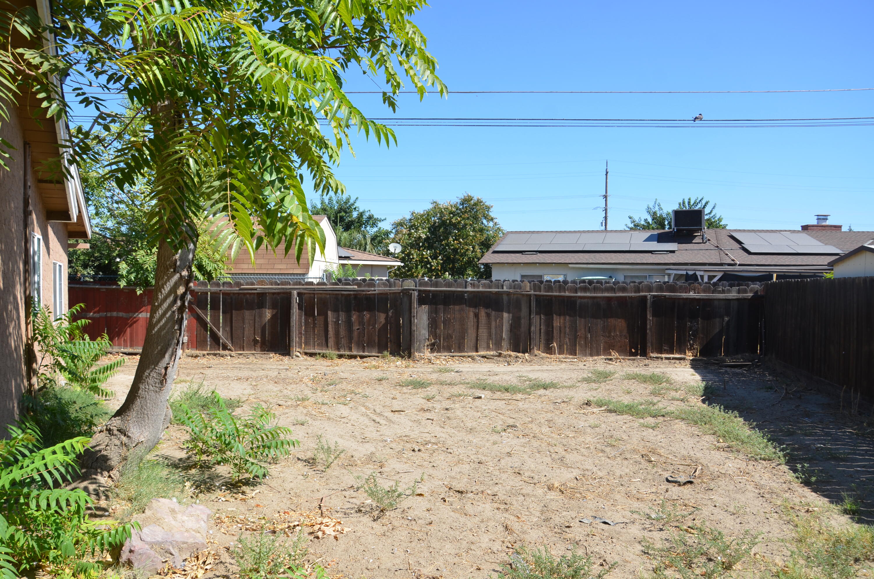 1076 Lincolnwood Cir, Hanford, CA 93230