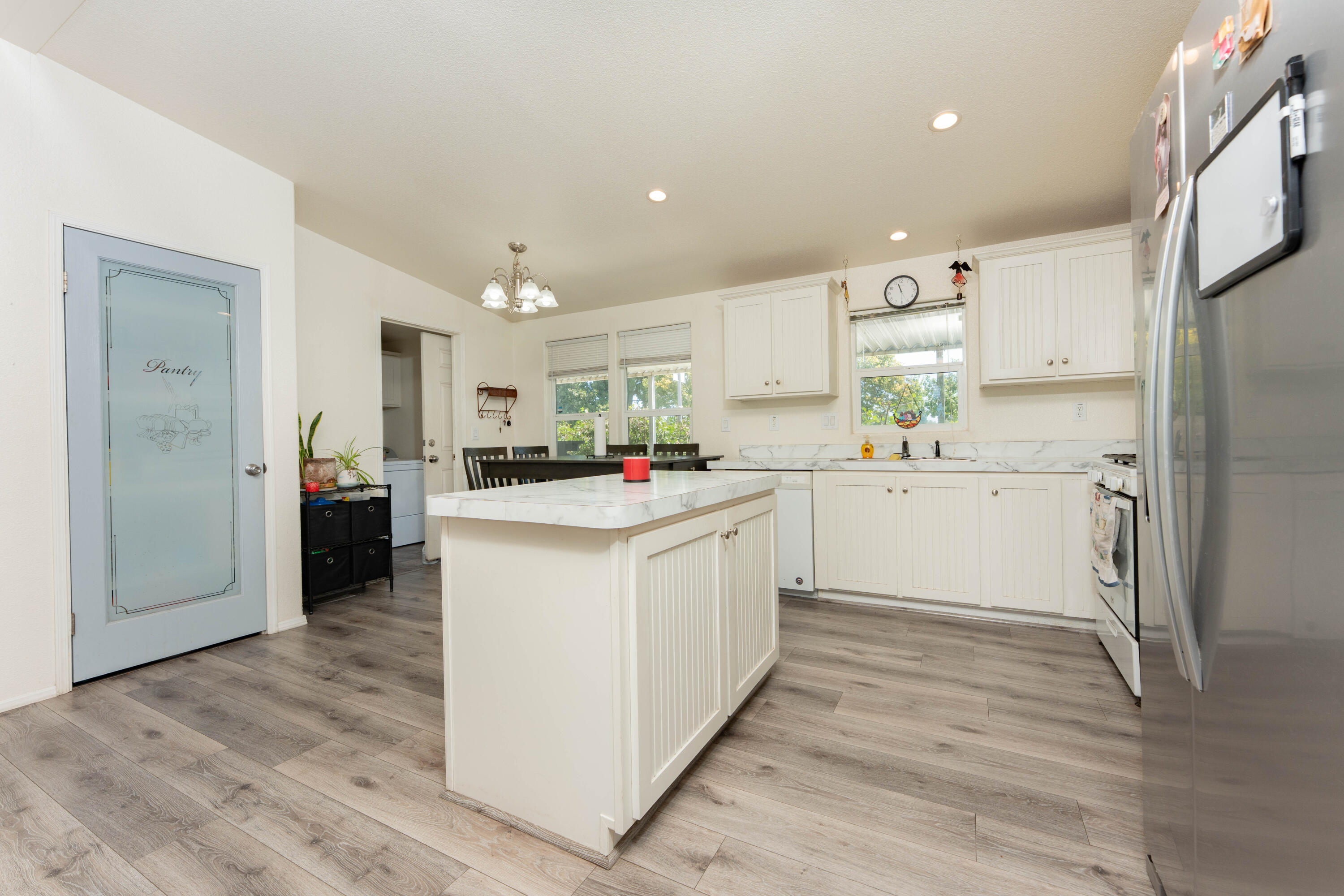 415 N Akers St #1, Visalia, CA 93291