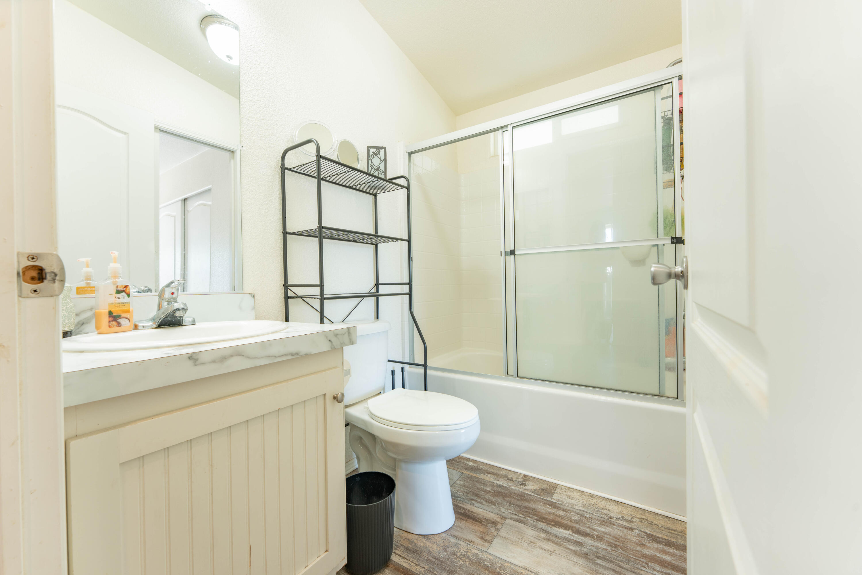 415 N Akers St #1, Visalia, CA 93291