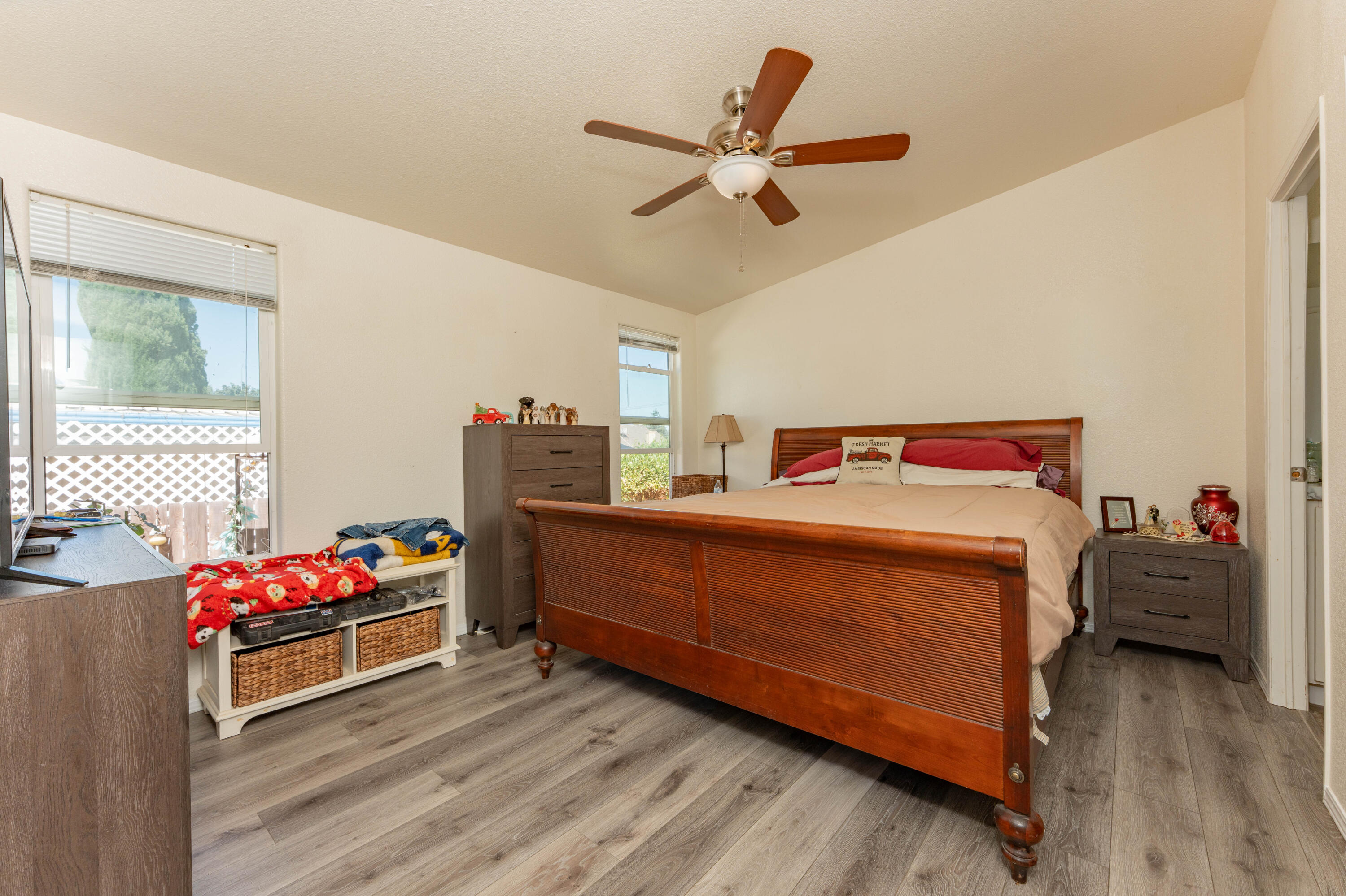 415 N Akers St #1, Visalia, CA 93291