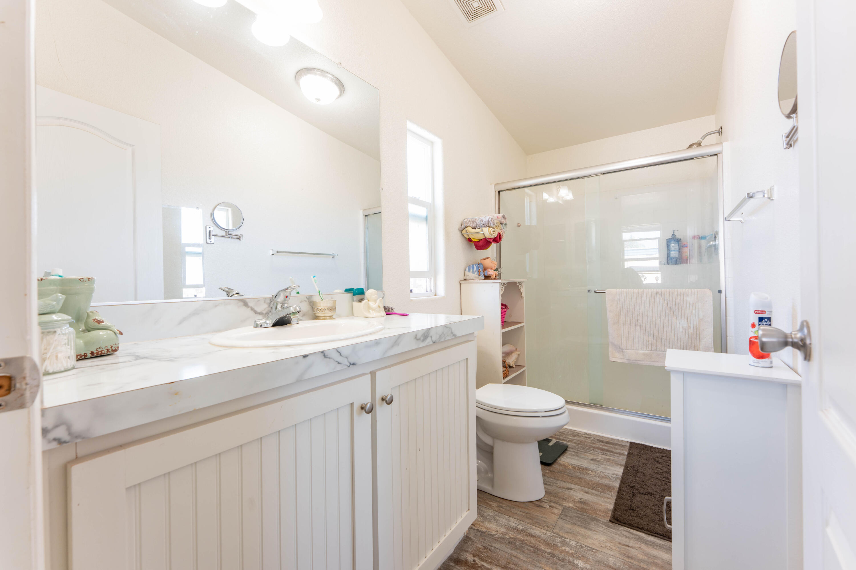415 N Akers St #1, Visalia, CA 93291