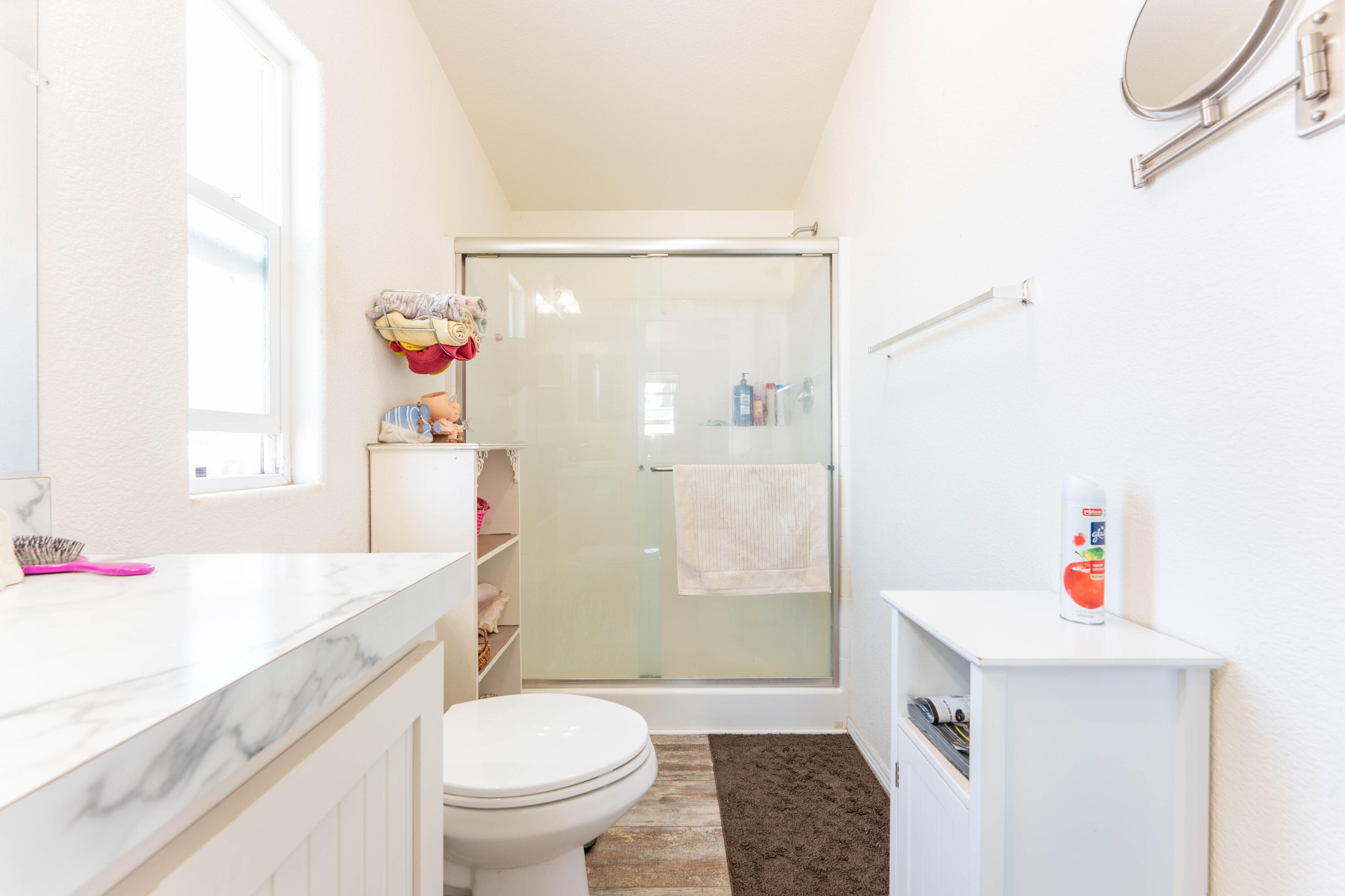 415 N Akers St #1, Visalia, CA 93291