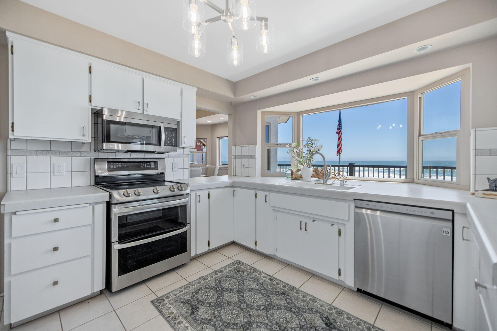 534 Pacific Ave, Cayucos, CA 93430