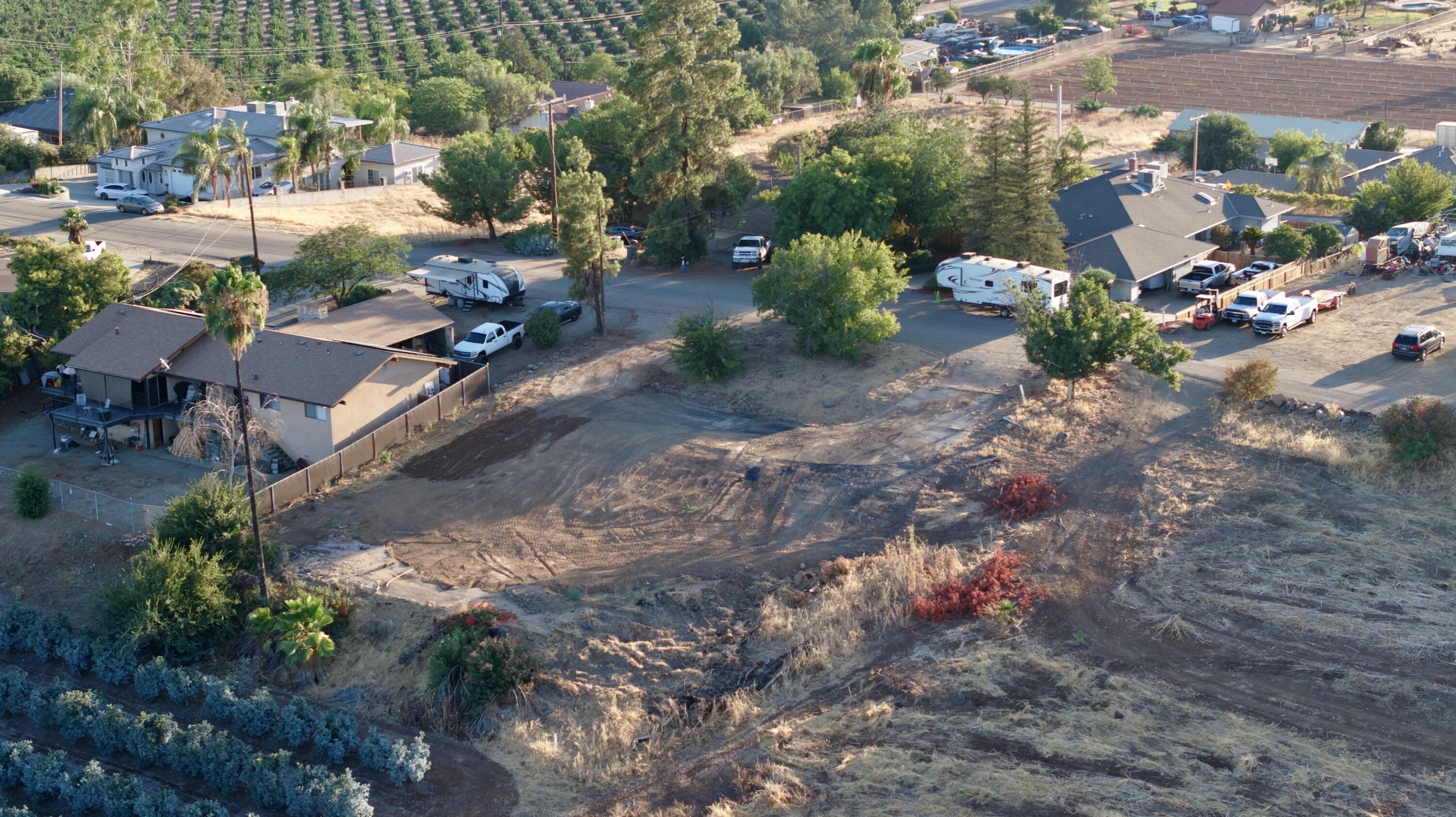 1416 Hillcrest Dr, Lindsay, CA 93247