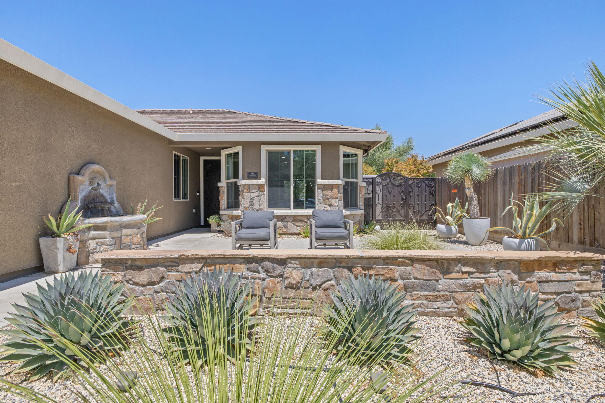 3438 W Perez Ave, Visalia, CA 93291