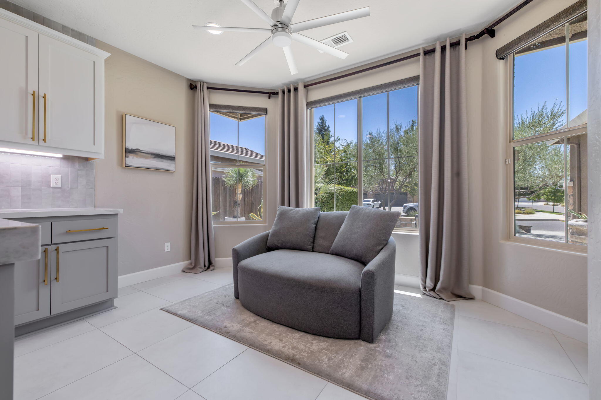 3438 W Perez Ave, Visalia, CA 93291
