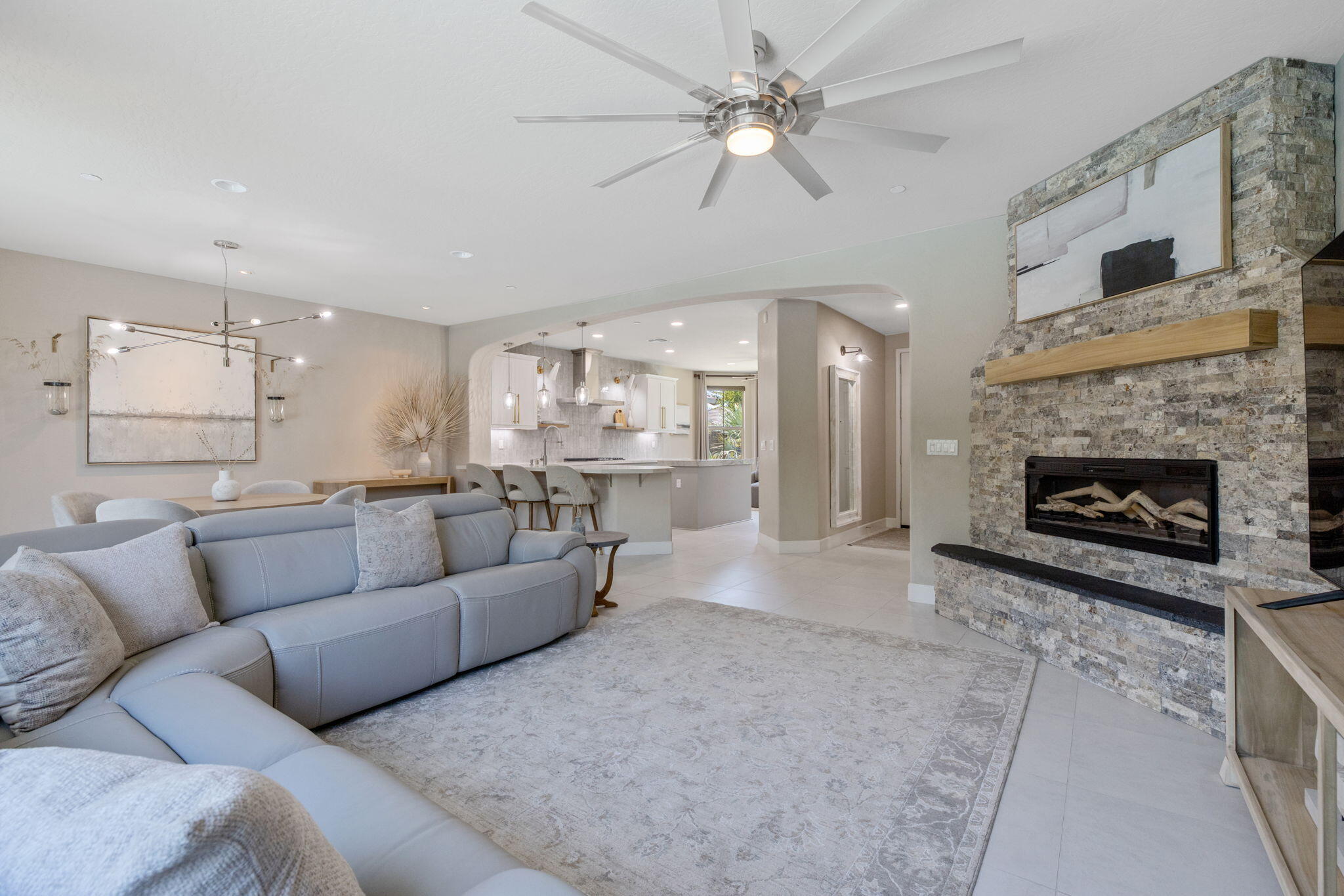 3438 W Perez Ave, Visalia, CA 93291