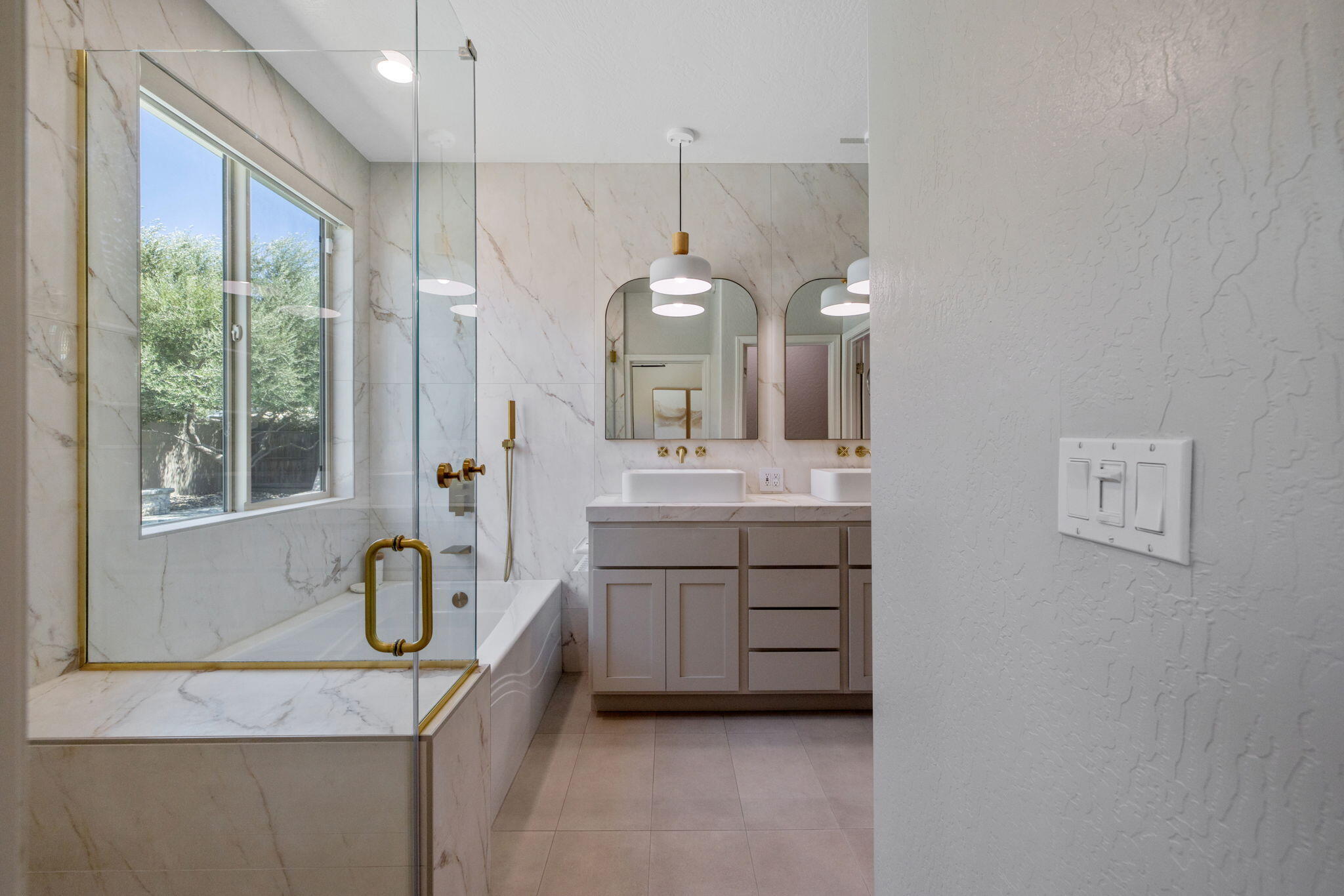 3438 W Perez Ave, Visalia, CA 93291