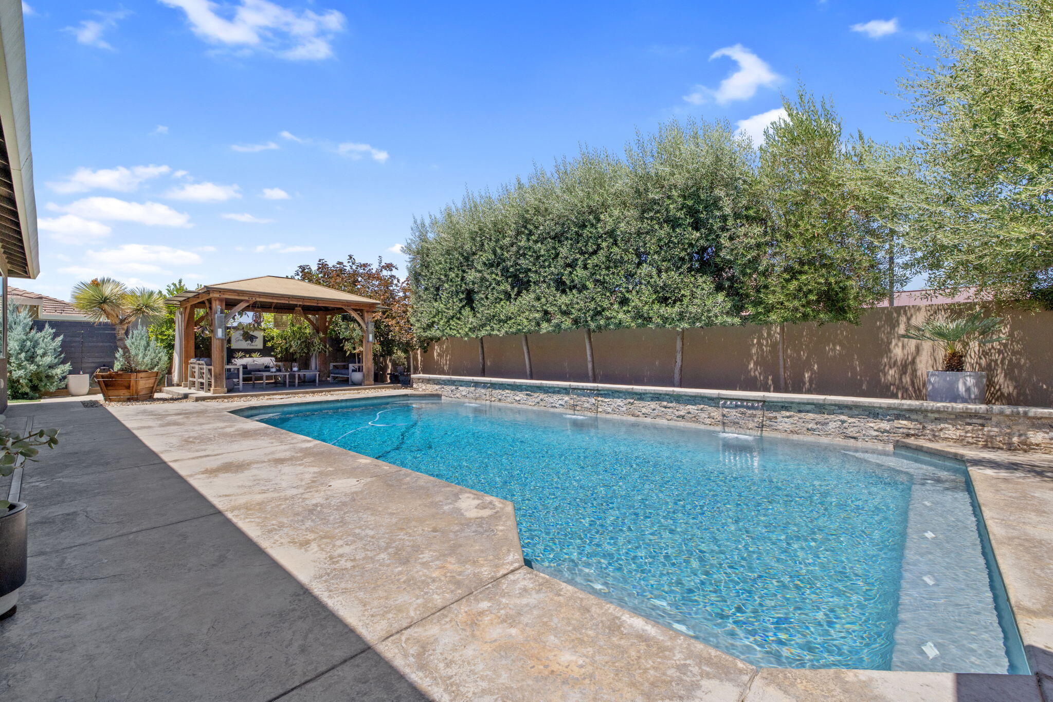 3438 W Perez Ave, Visalia, CA 93291