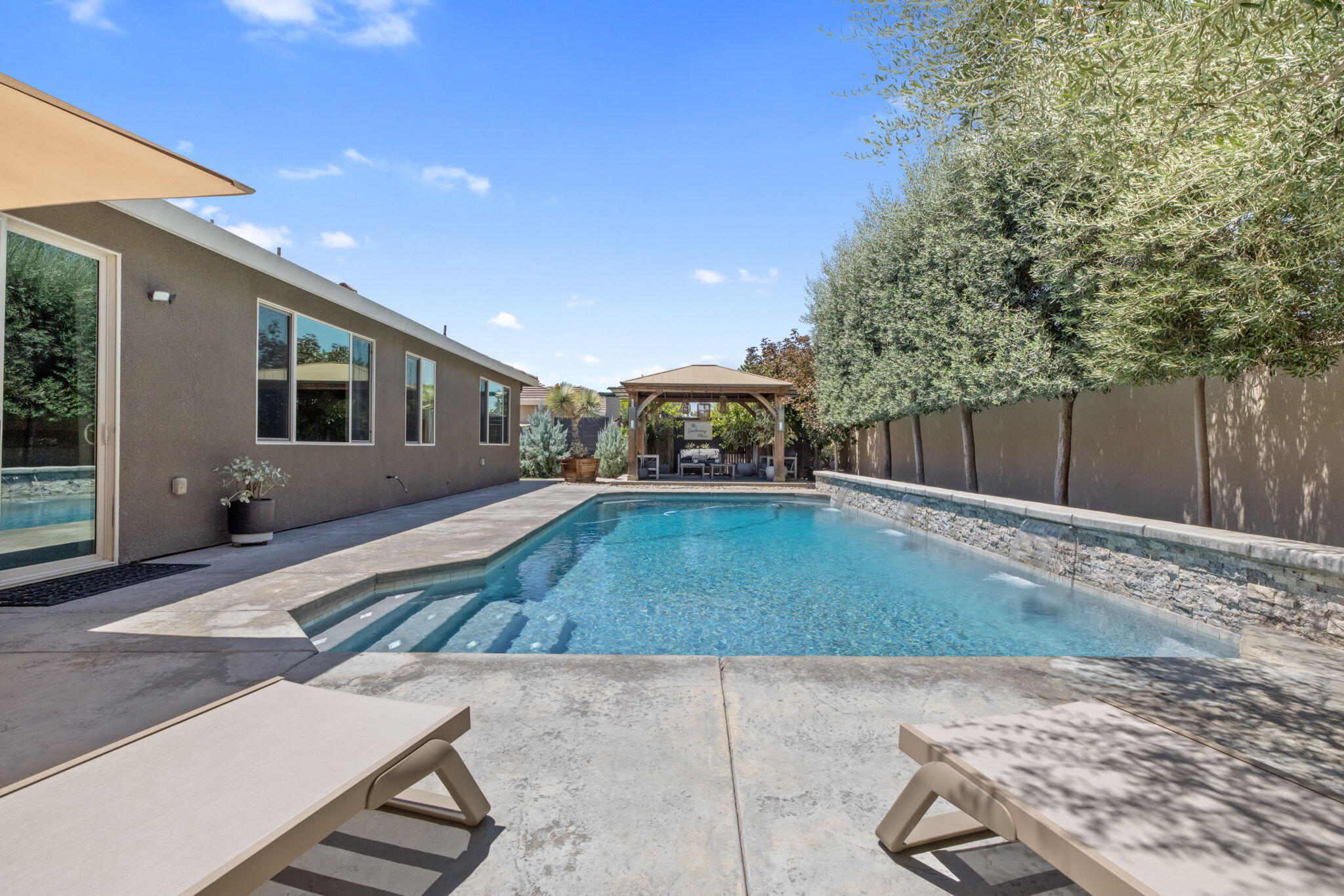 3438 W Perez Ave, Visalia, CA 93291