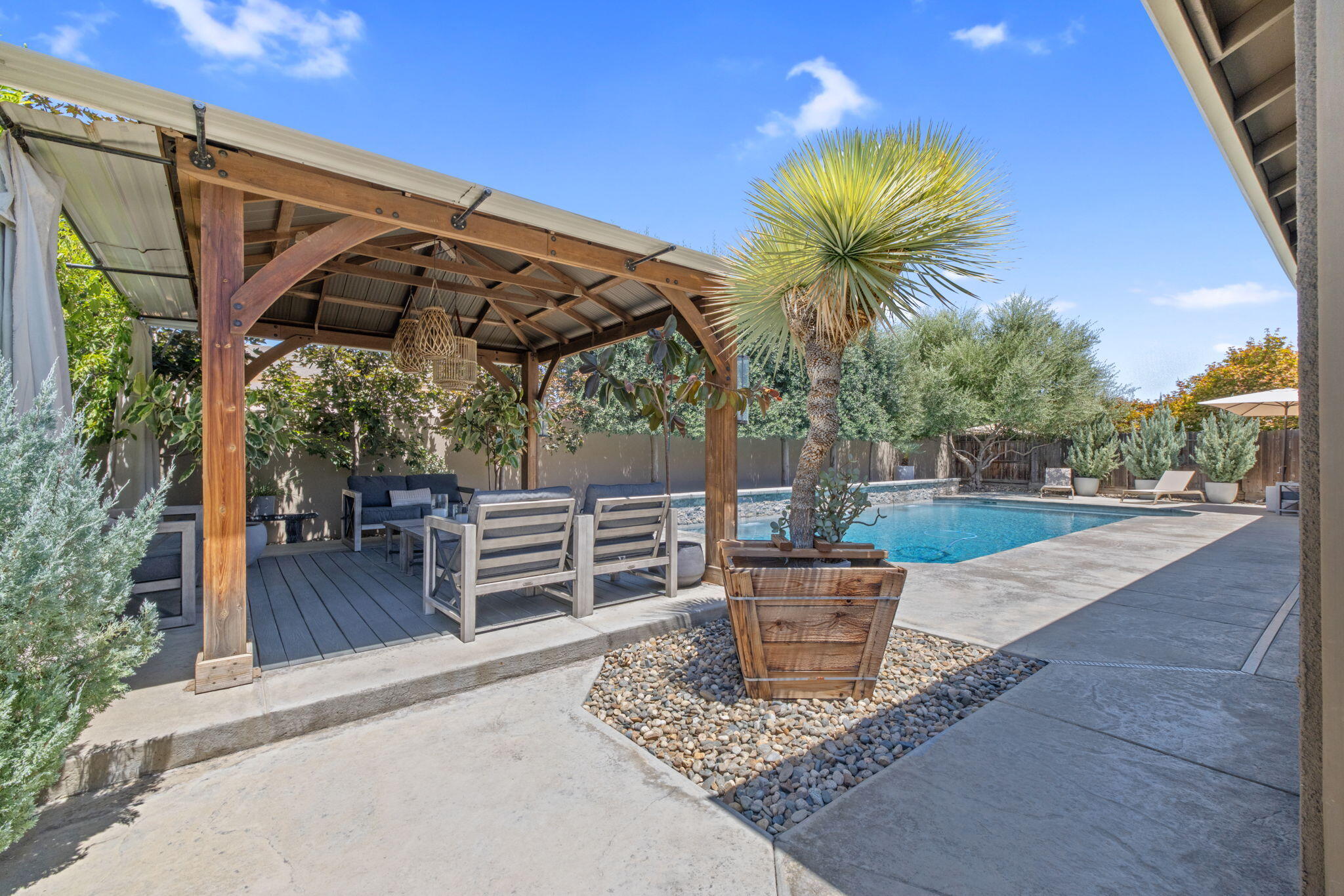 3438 W Perez Ave, Visalia, CA 93291