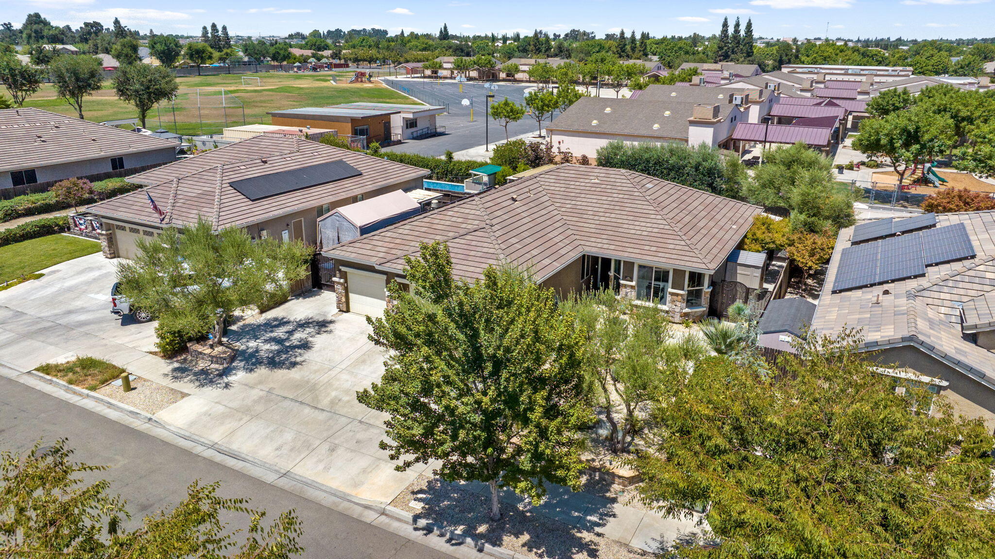 3438 W Perez Ave, Visalia, CA 93291