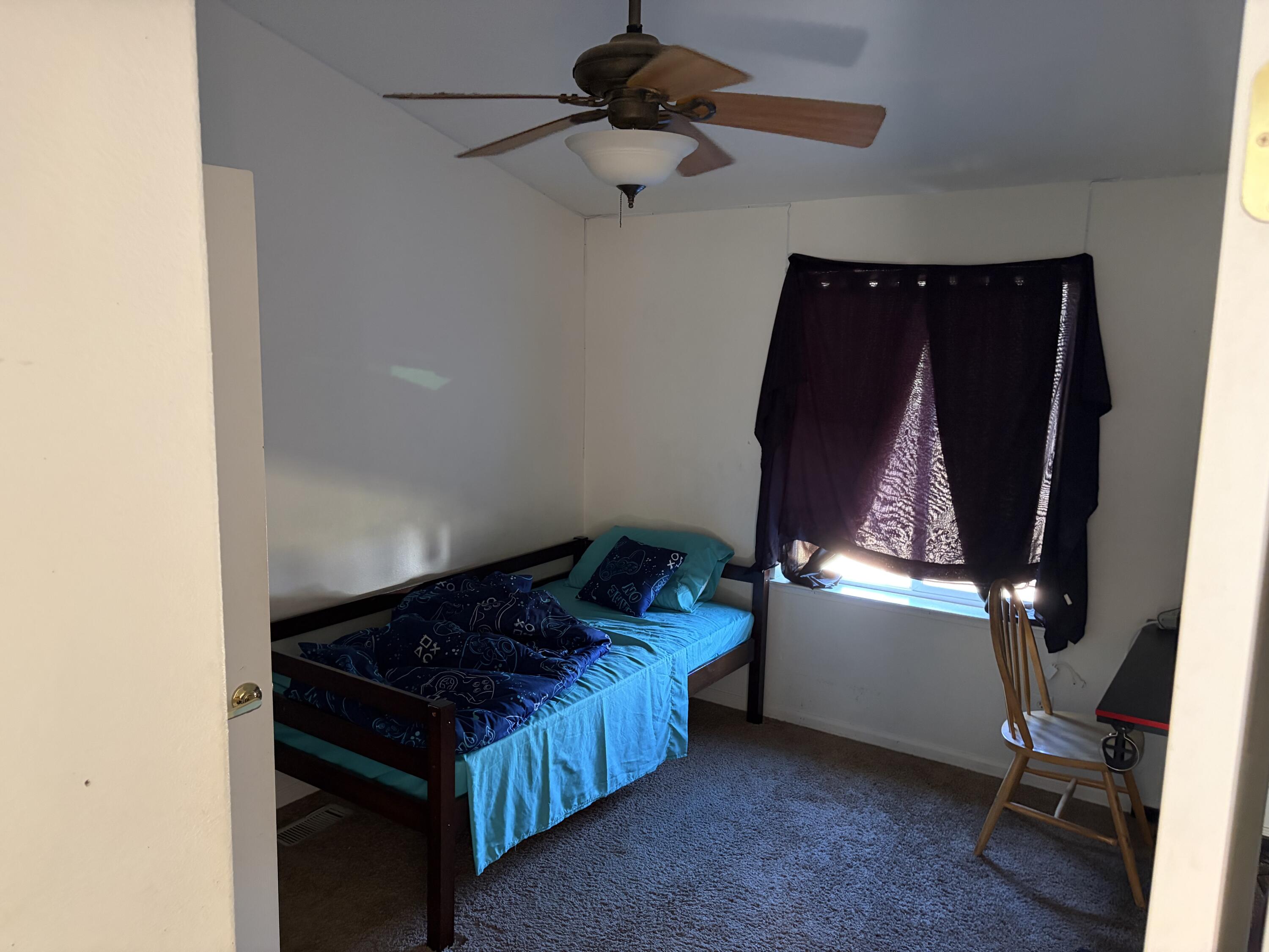 37421 Millwood Dr, Woodlake, CA 93286
