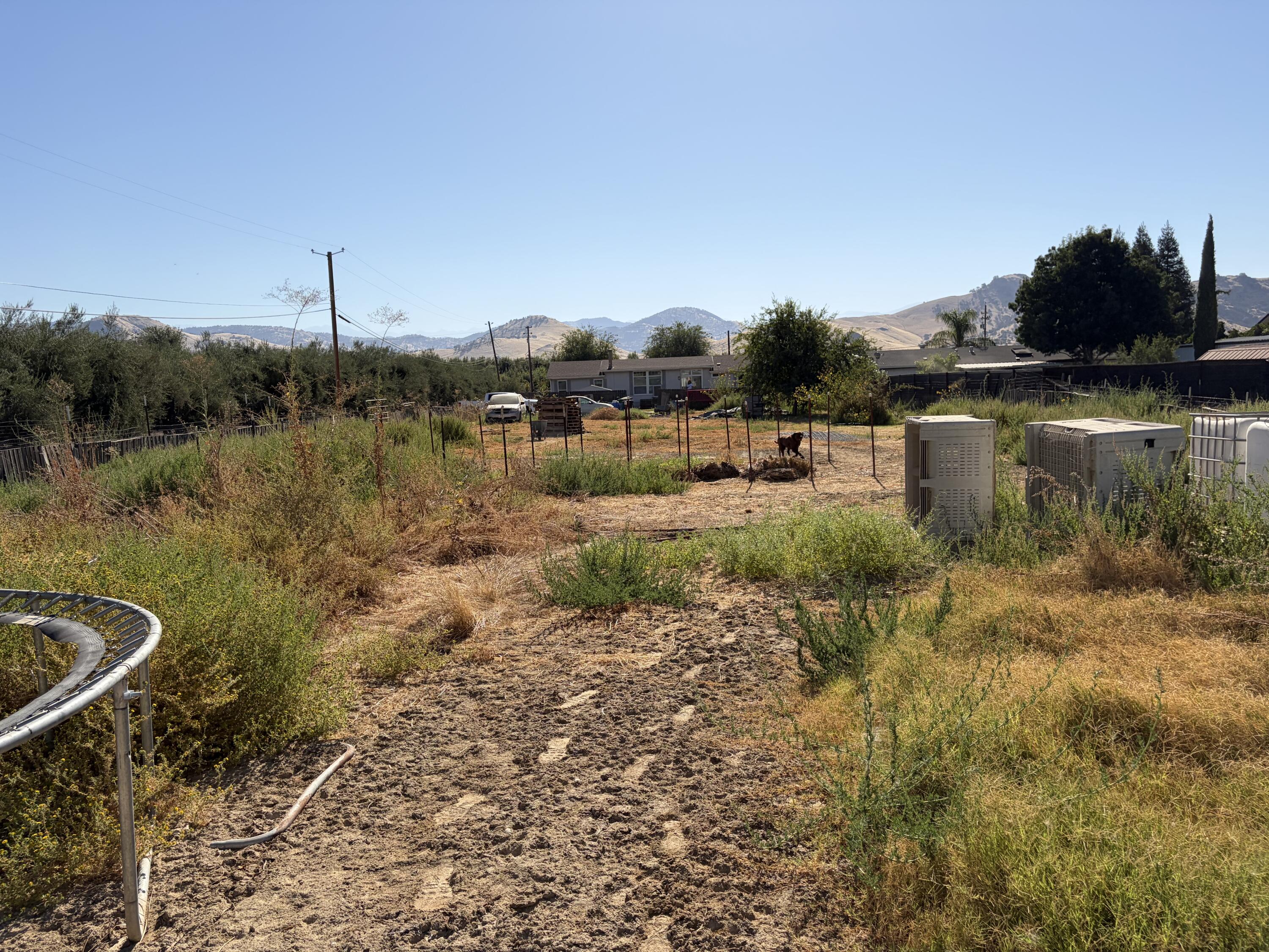37421 Millwood Dr, Woodlake, CA 93286