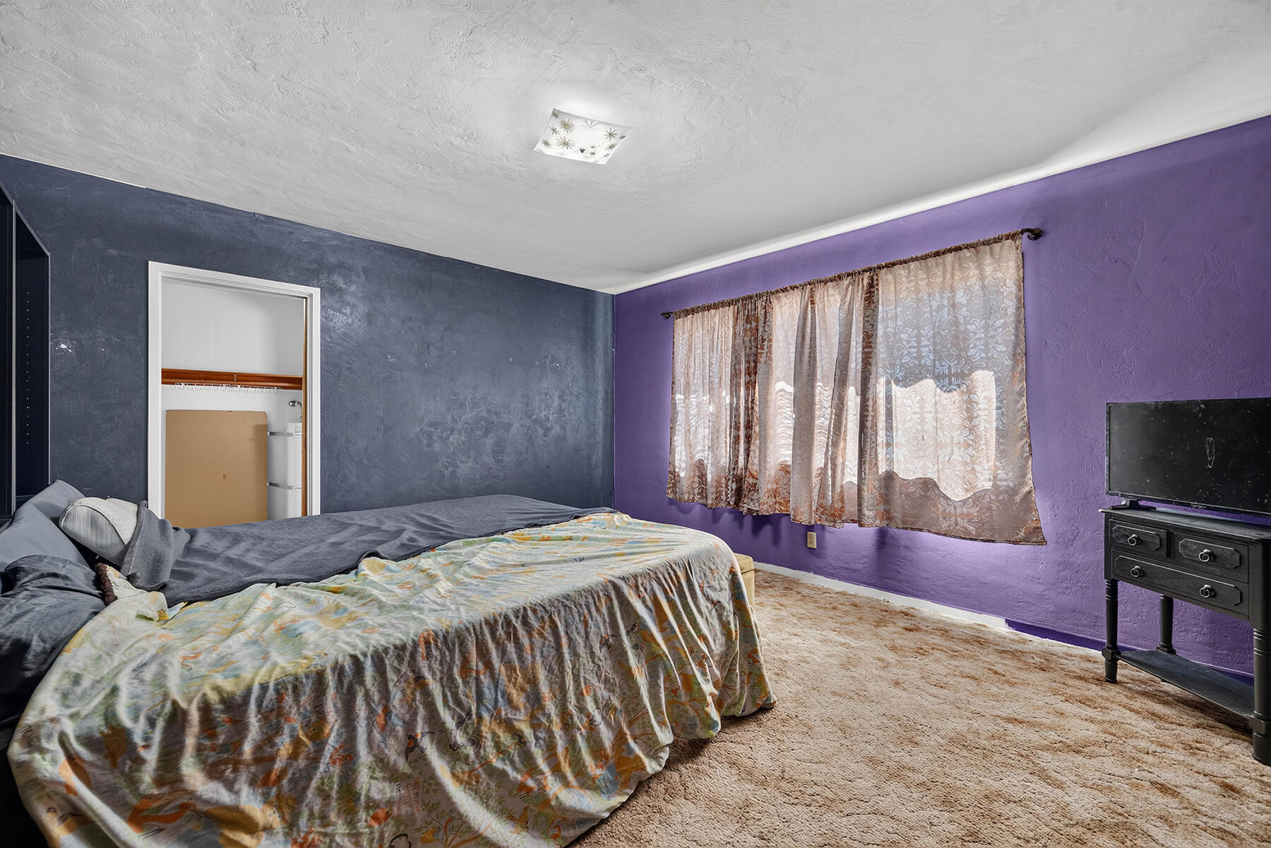 366 N Acacia St, Woodlake, CA 93286