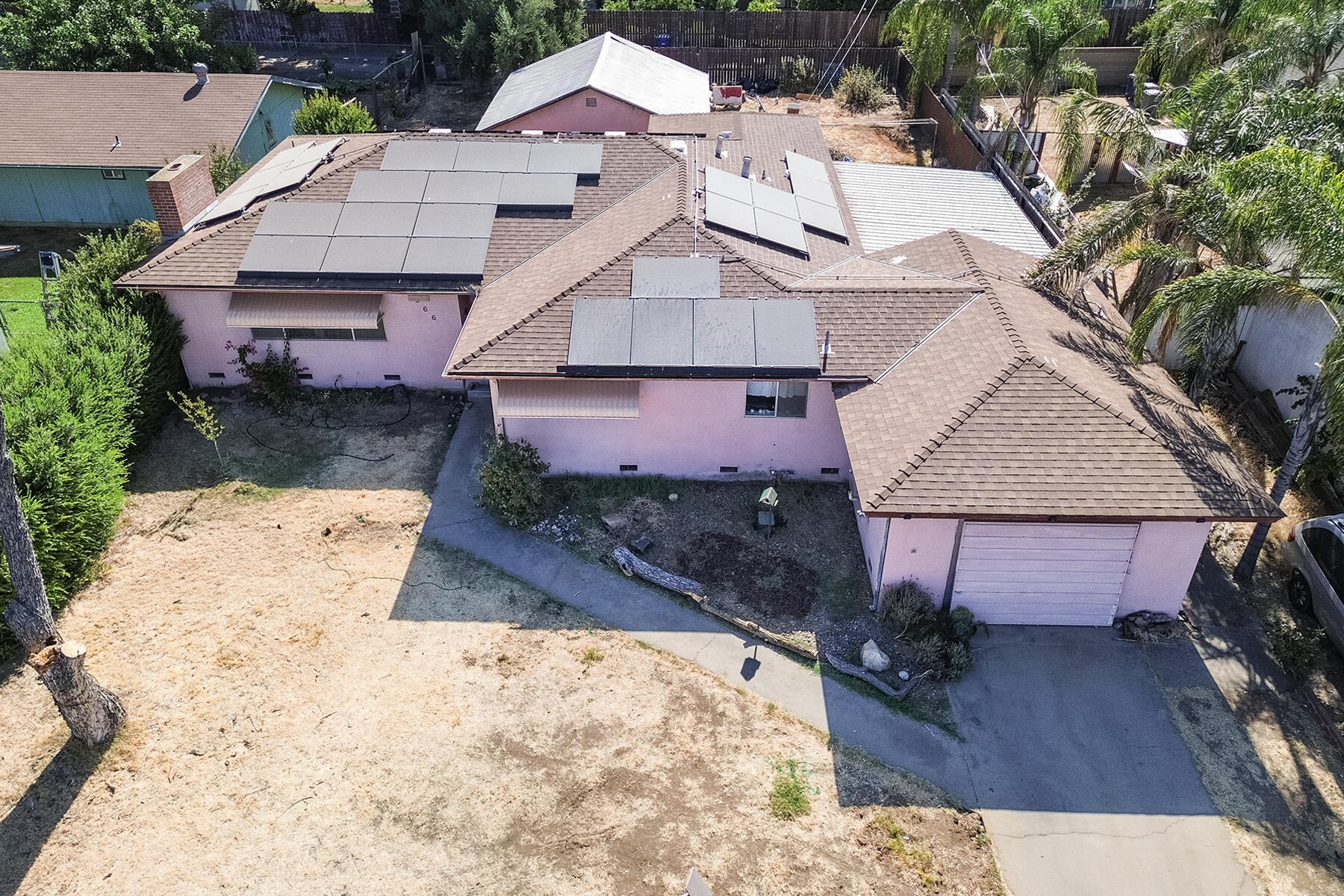 366 N Acacia St, Woodlake, CA 93286