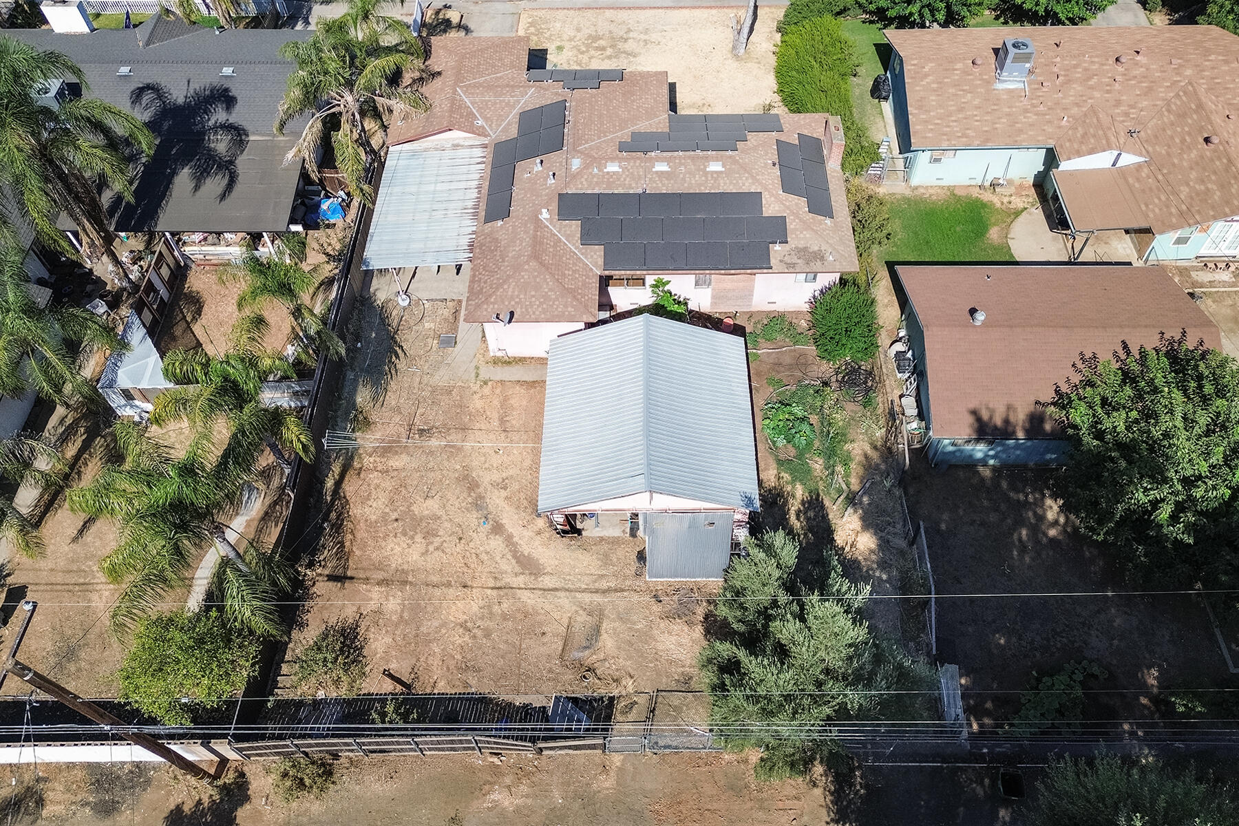 366 N Acacia St, Woodlake, CA 93286