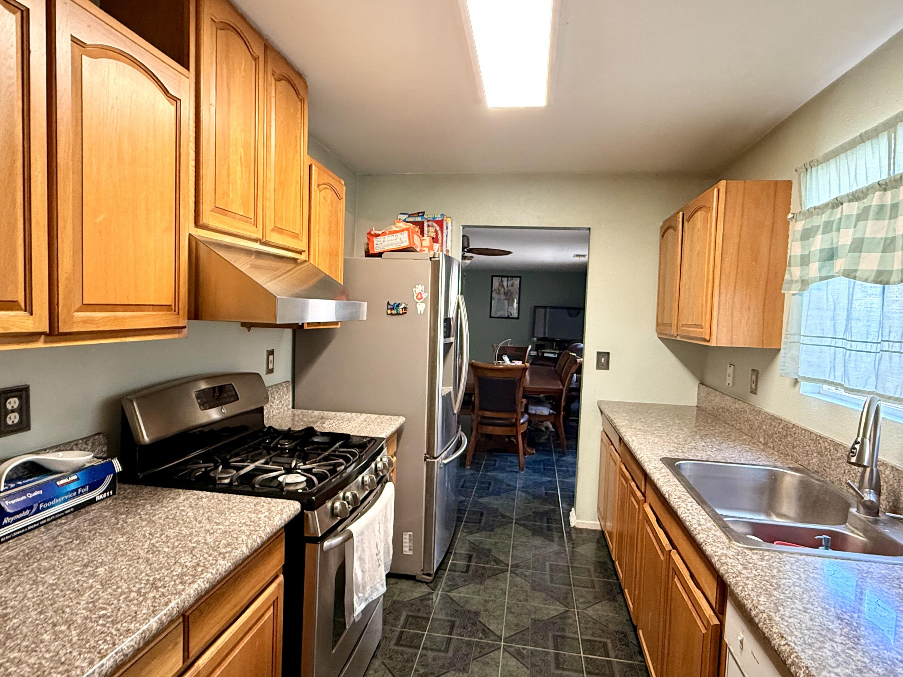 291 Rio Vista Ave, Porterville, CA 93257