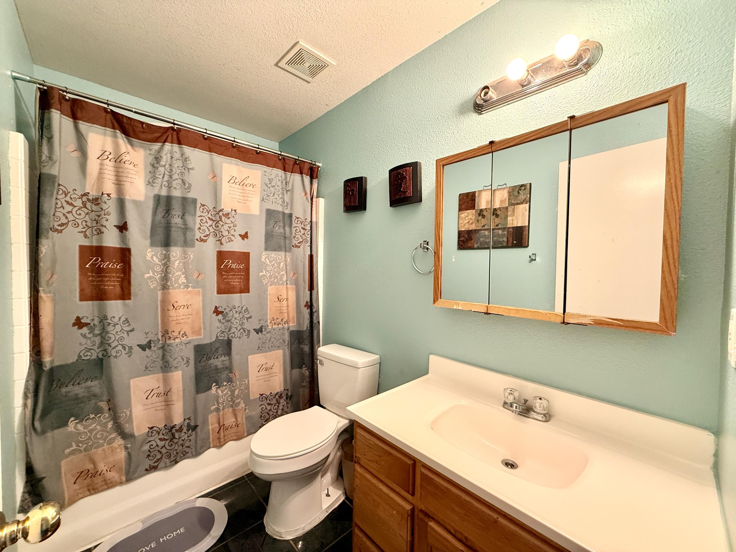 291 Rio Vista Ave, Porterville, CA 93257