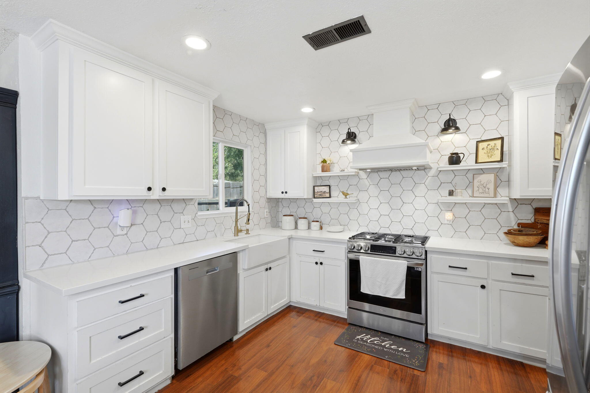 1740 W Perez, Visalia, CA 93291