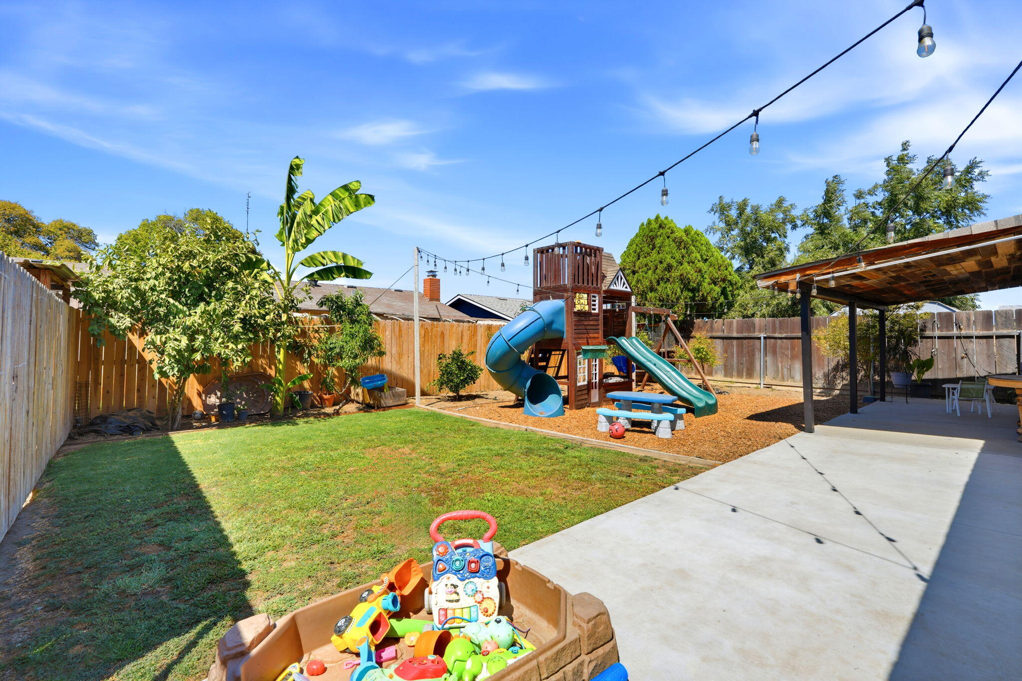 1740 W Perez, Visalia, CA 93291