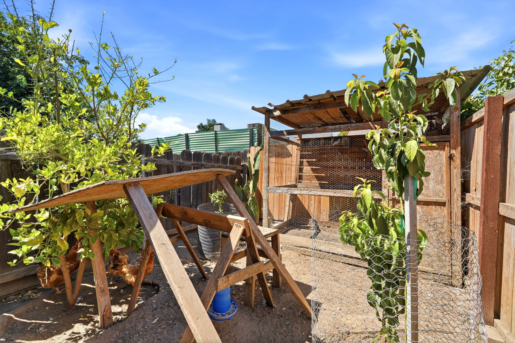 1740 W Perez, Visalia, CA 93291
