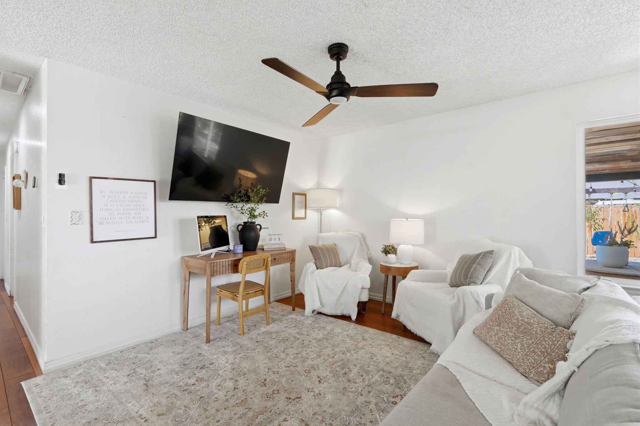 1740 W Perez, Visalia, CA 93291