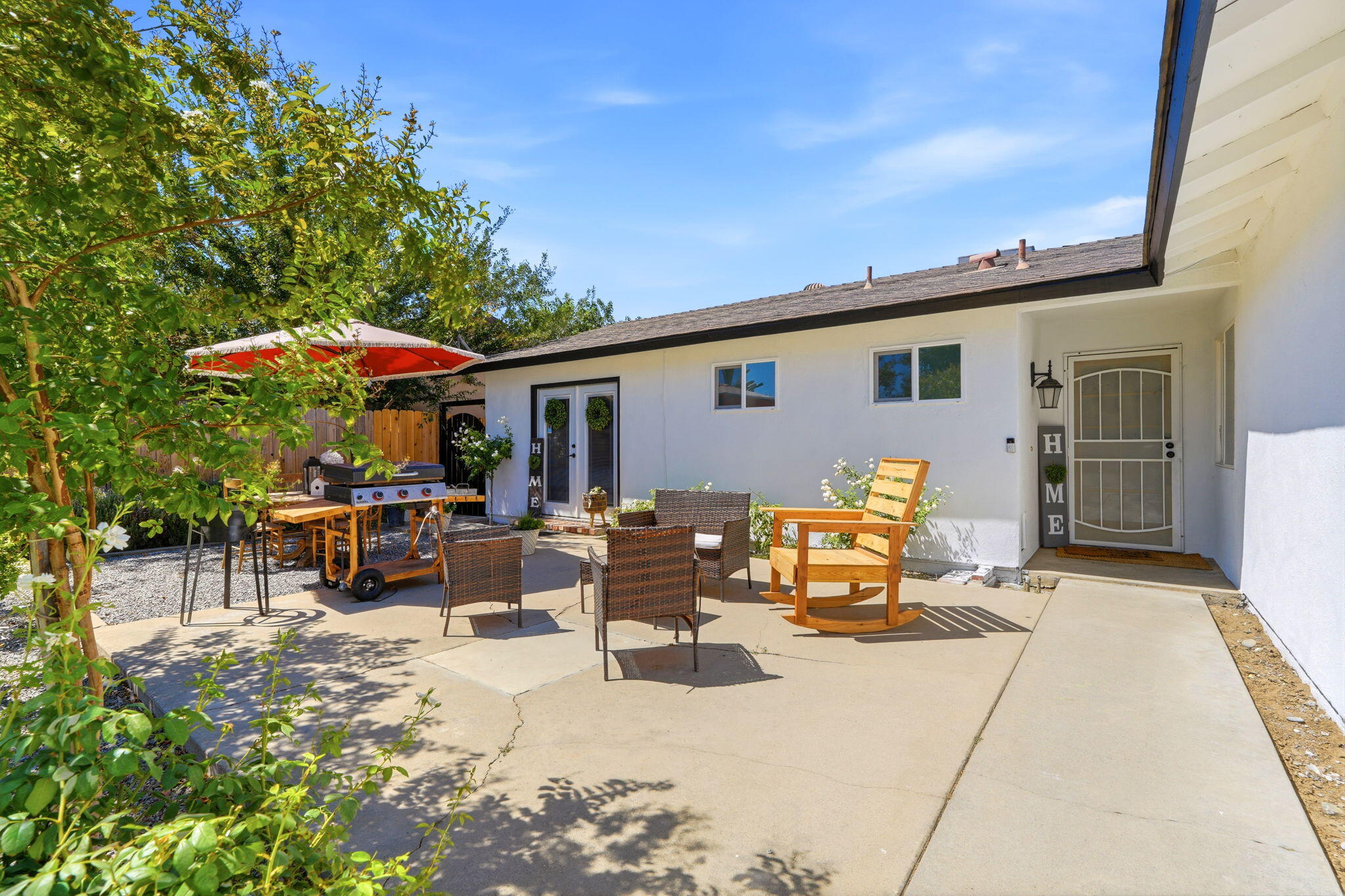 1740 W Perez, Visalia, CA 93291