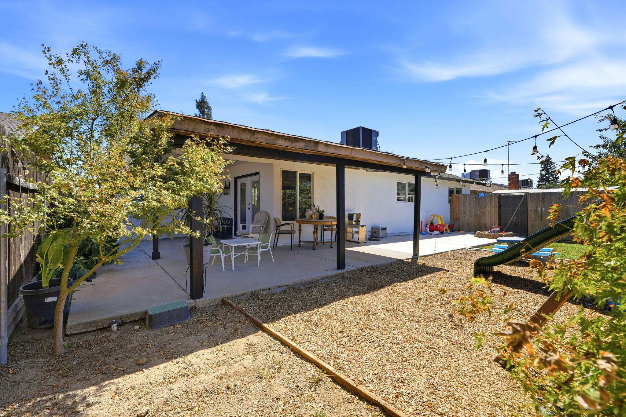 1740 W Perez, Visalia, CA 93291