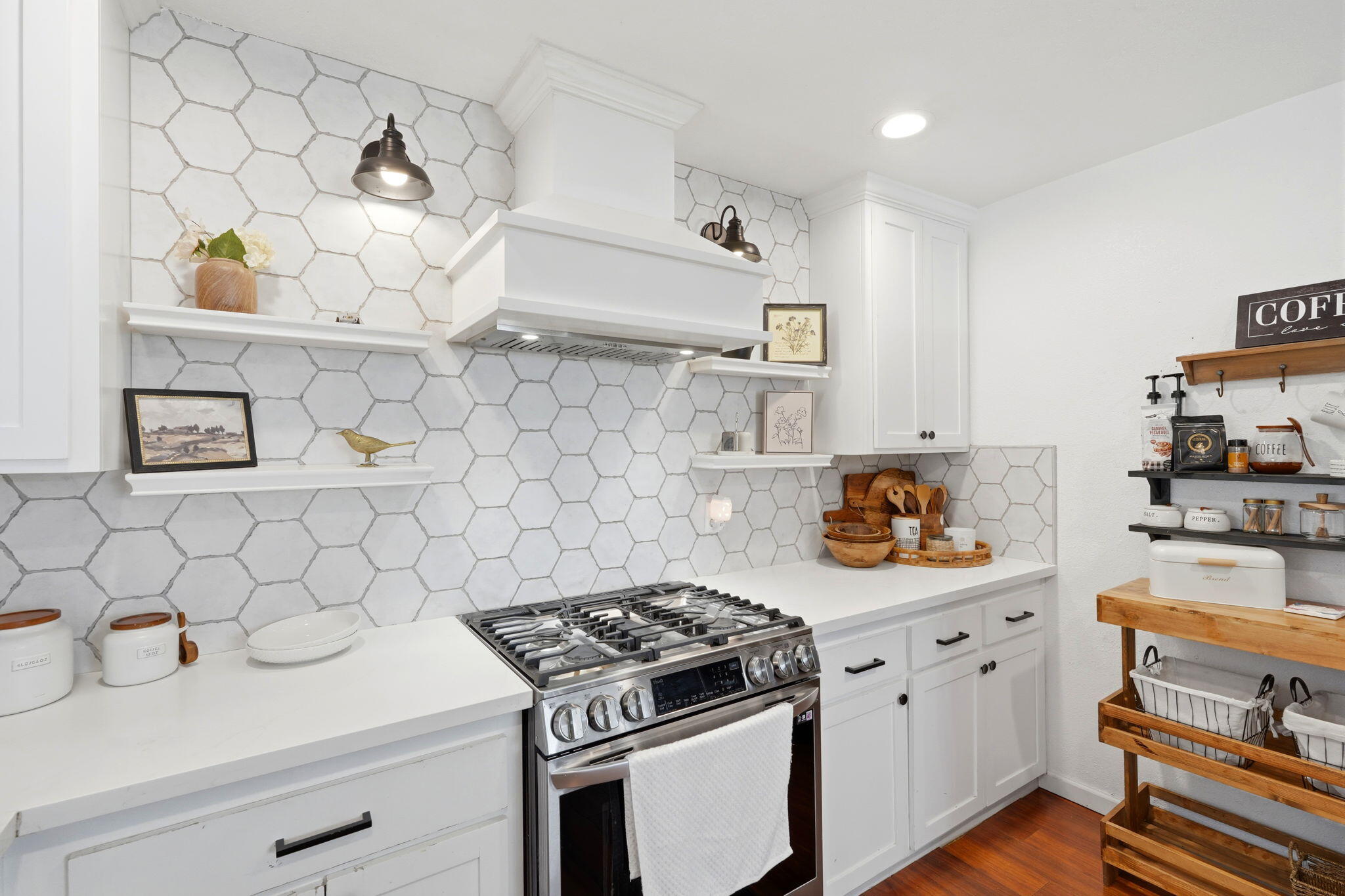 1740 W Perez, Visalia, CA 93291