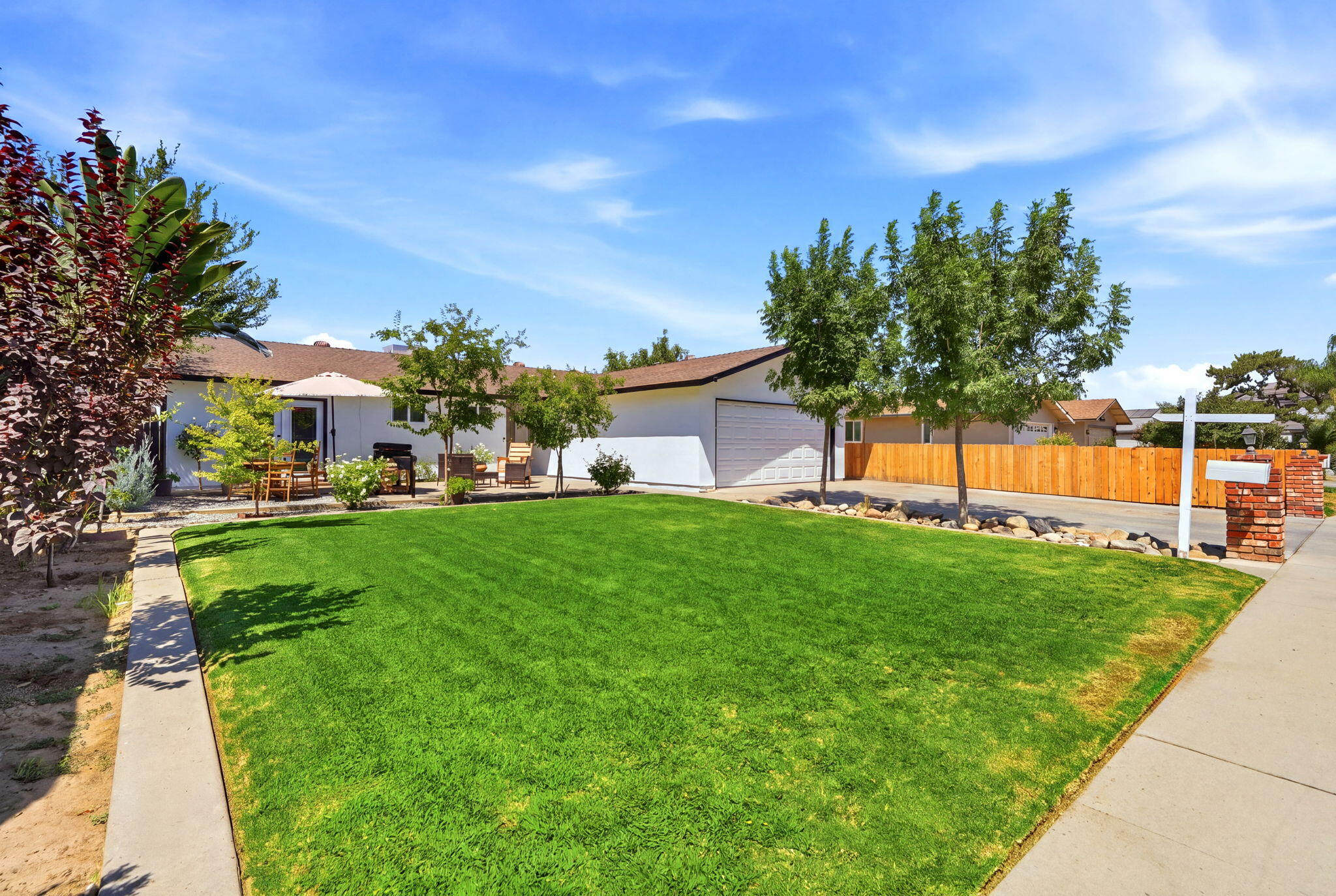 1740 W Perez, Visalia, CA 93291