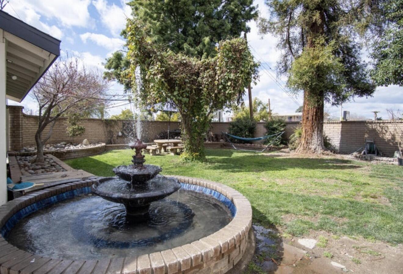 389 N E St, Porterville, CA 93257