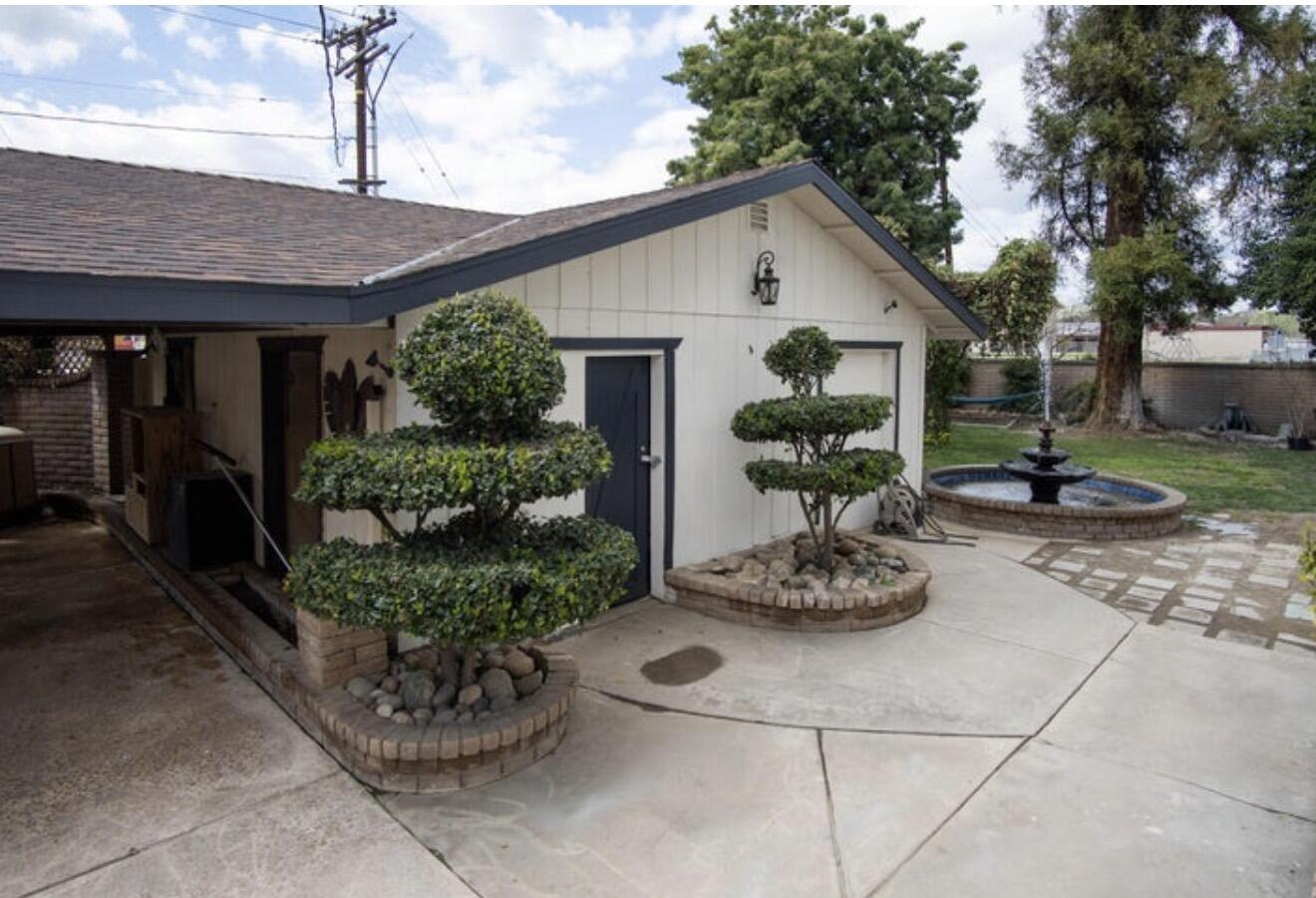 389 N E St, Porterville, CA 93257